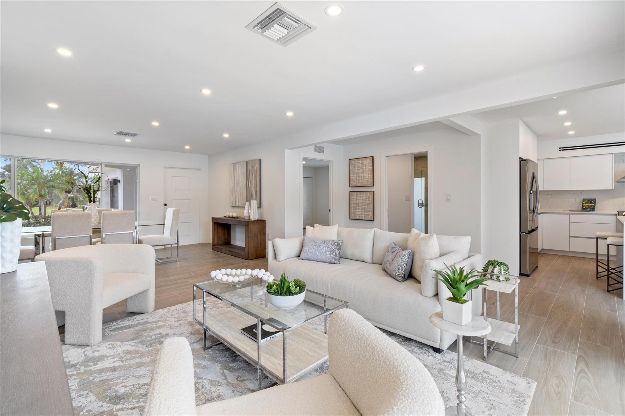 Living Area, Dining Area, Kitchen