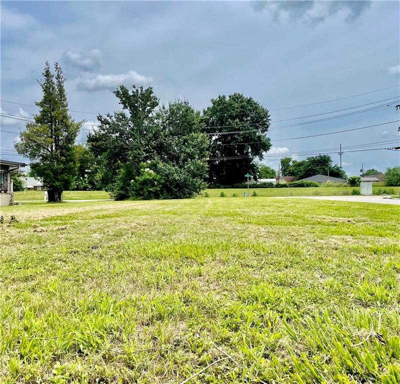 Homes for sale in Arabi, LA | 1200 Aycock St, Arabi, LA 70032 | MLS# 2449985