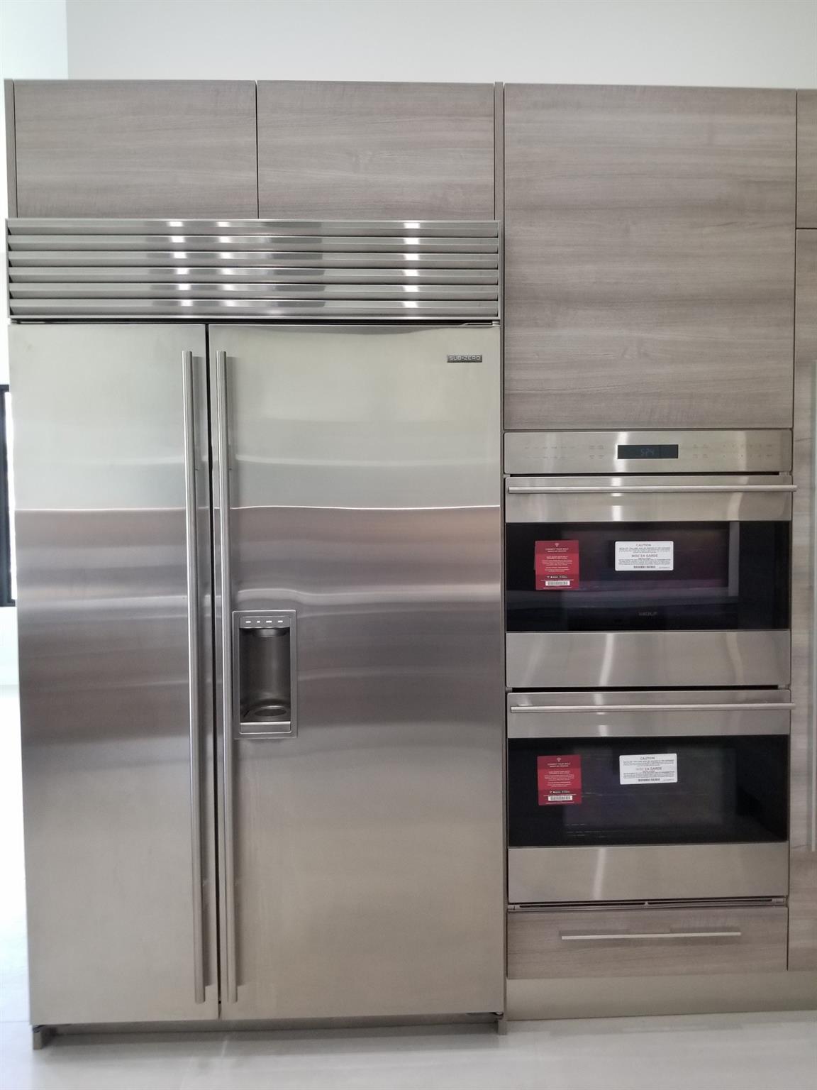 Appliances Subzero and Wolf double ovens