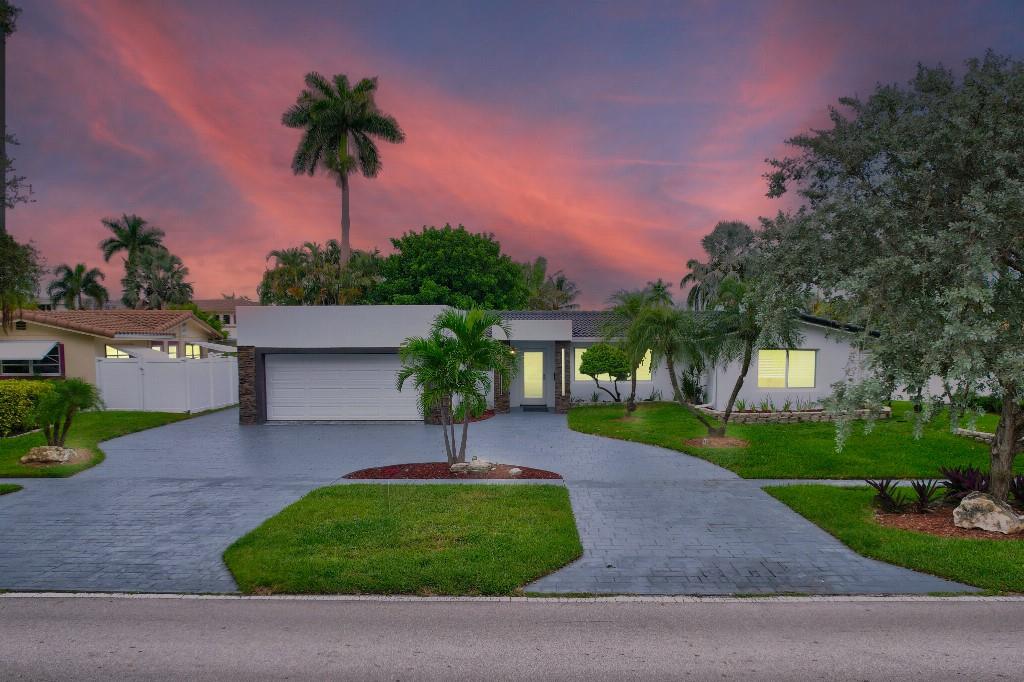 2611 Ne 49th St Lighthouse Point FL 33064 | F10441764