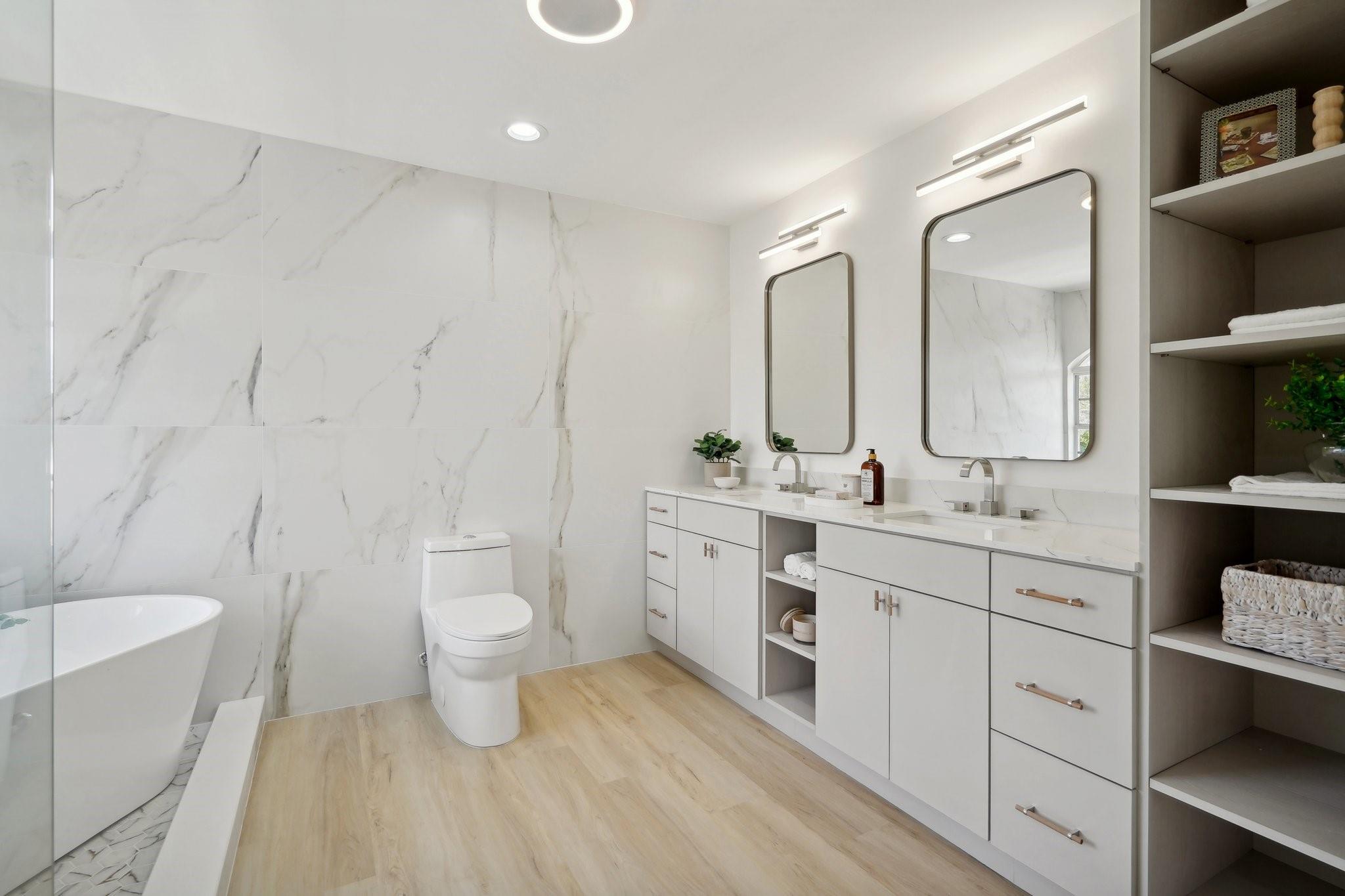 primary bath with wet area