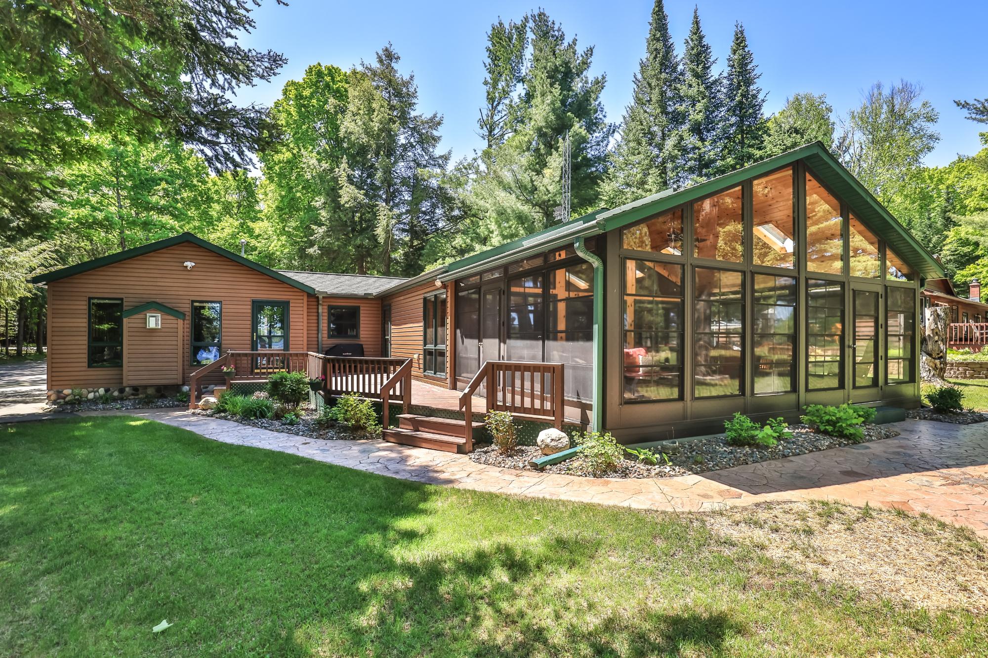 White Sand Lake Property 12903 Rocky Point Ln Photo 1