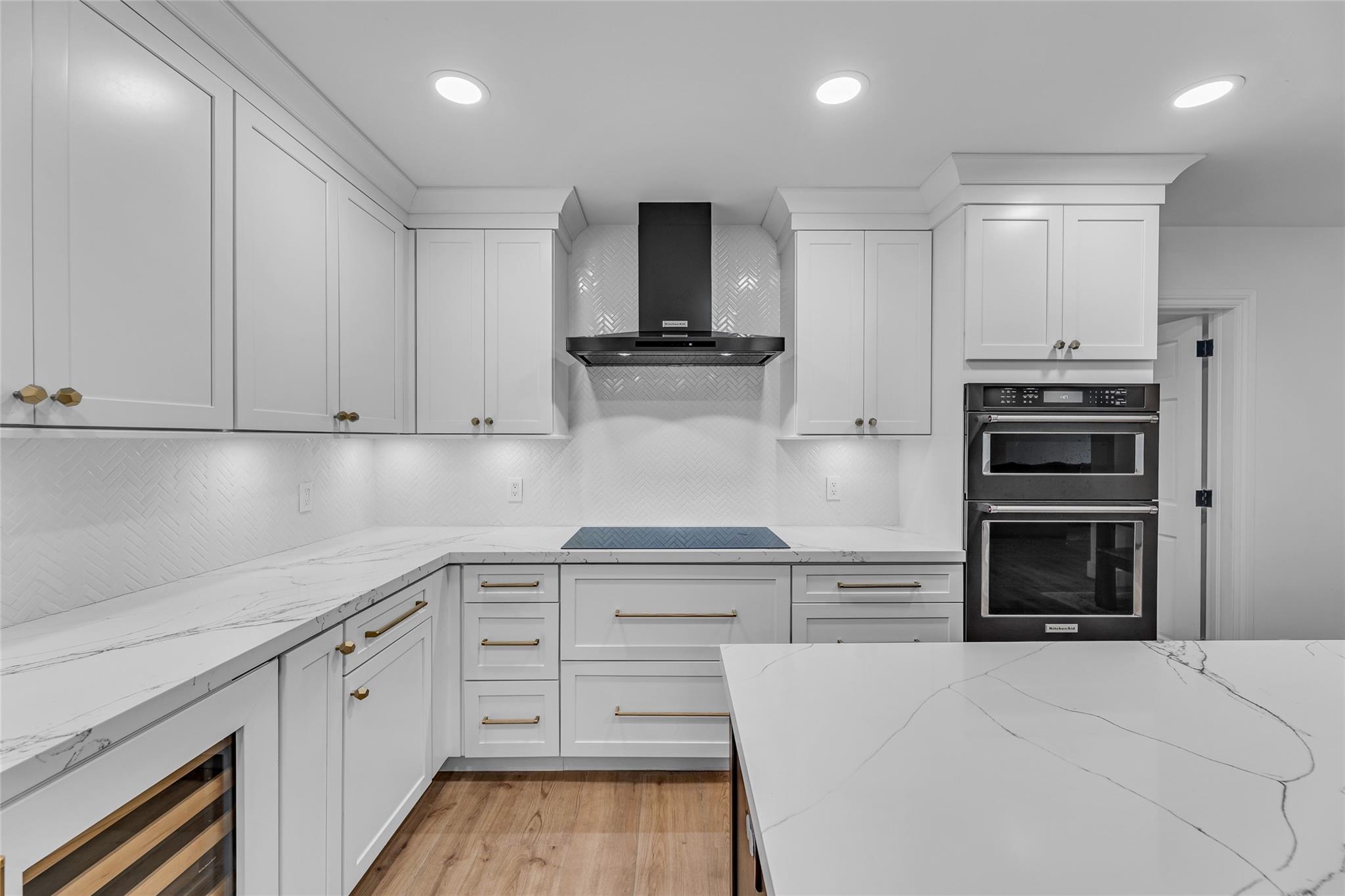 Induction cooktop, oven and microwave are all new appliances