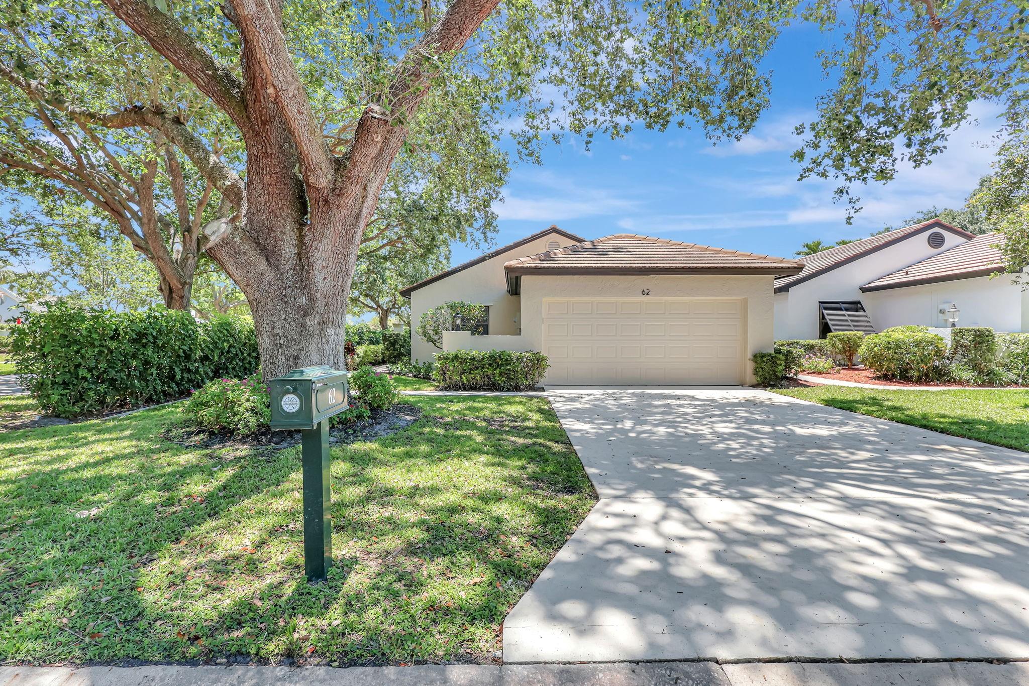 62 Ironwood Way Palm Beach Gardens FL 33418 | F10443677