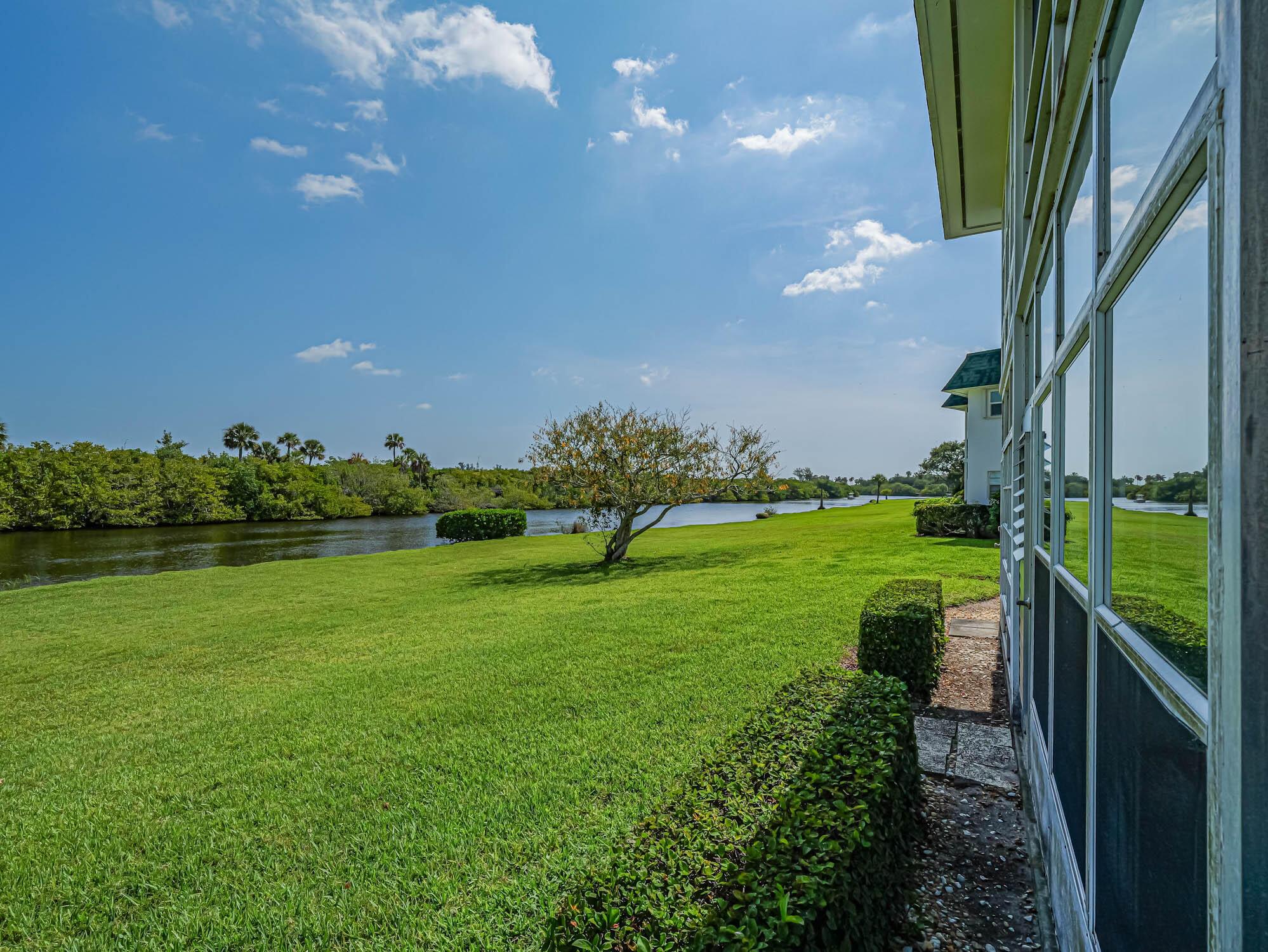 Homes for sale in Vero Beach, FL | 2800 Indian River Boulevard #L2, Vero Beach, FL 32960 | MLS# R10993609