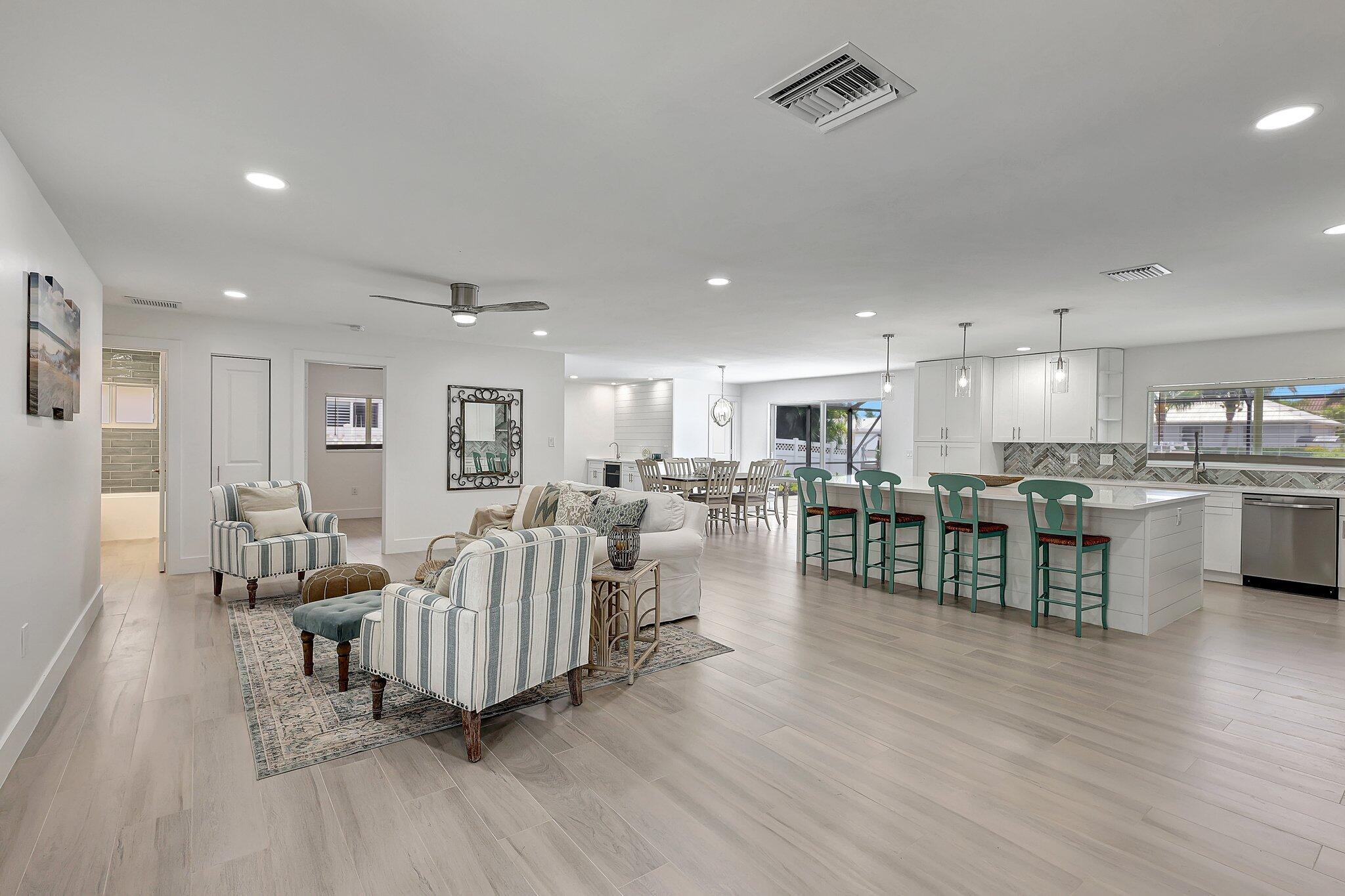 5672 Old Orange Road Jupiter FL 33458 | R10993822