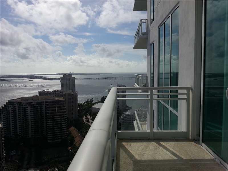 Apartamento à Venda em Miami, FL