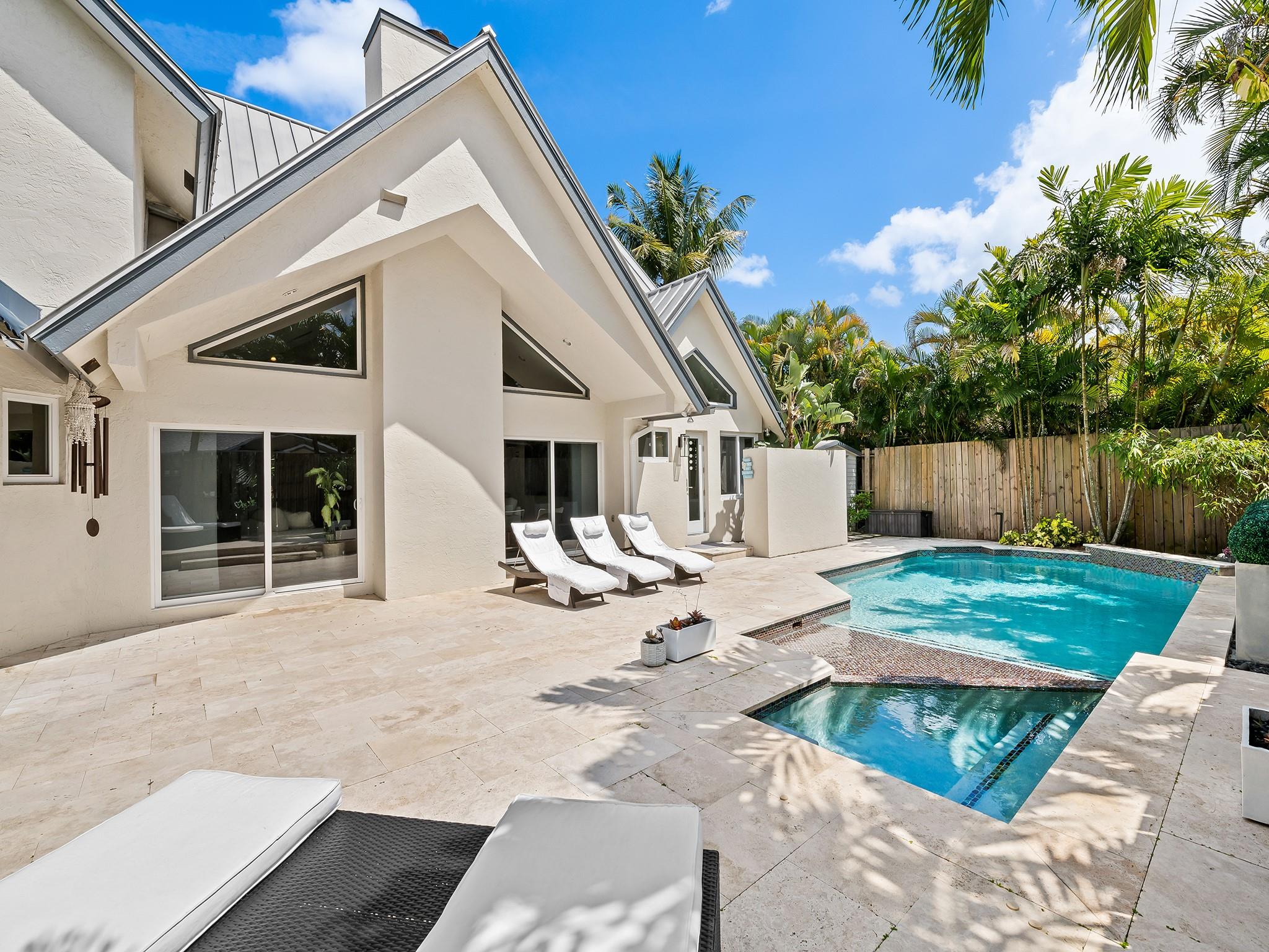 Salt Water Heated Pool With Sun Shelf