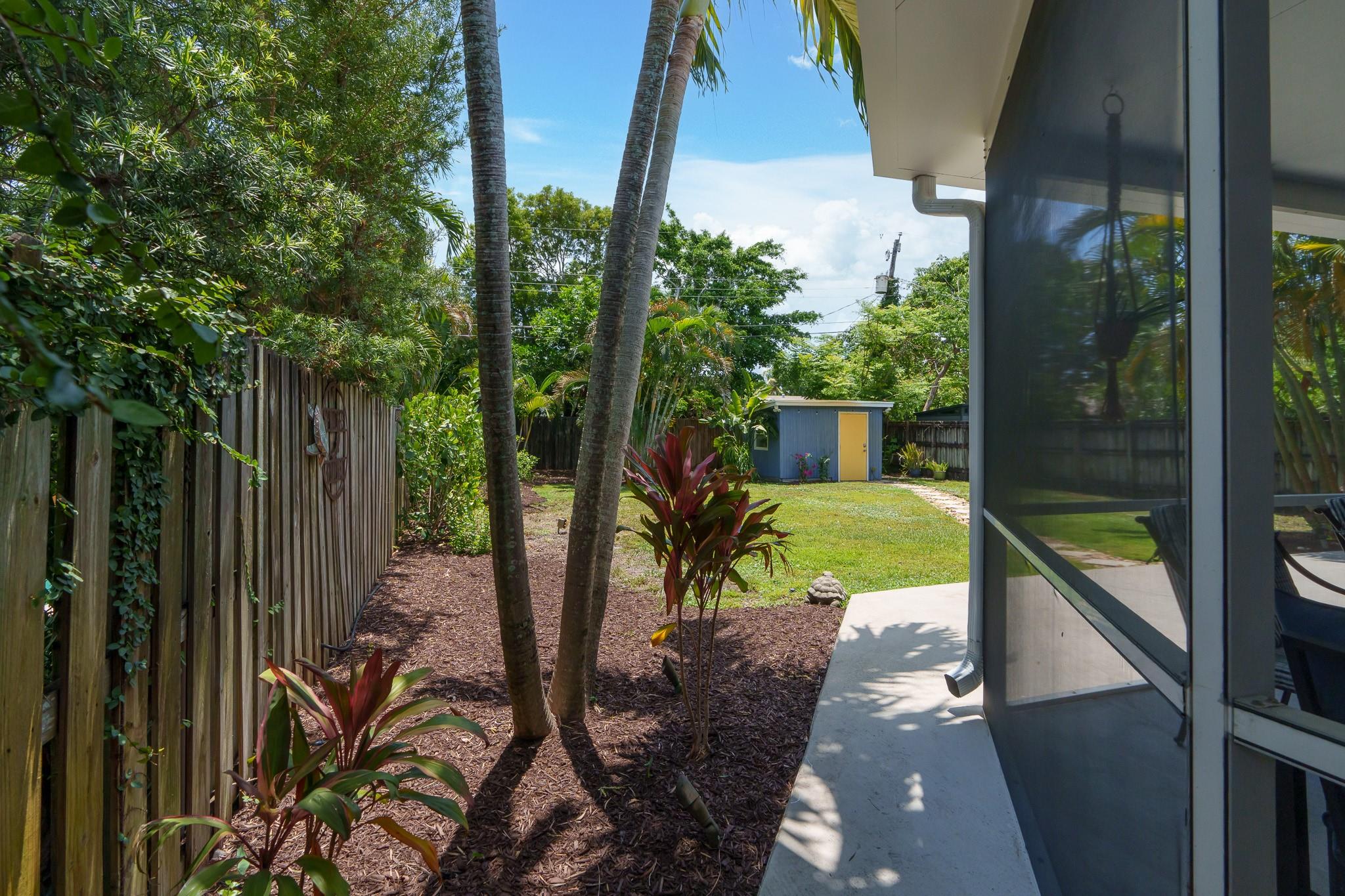 Plenty of room to plant gardens here....