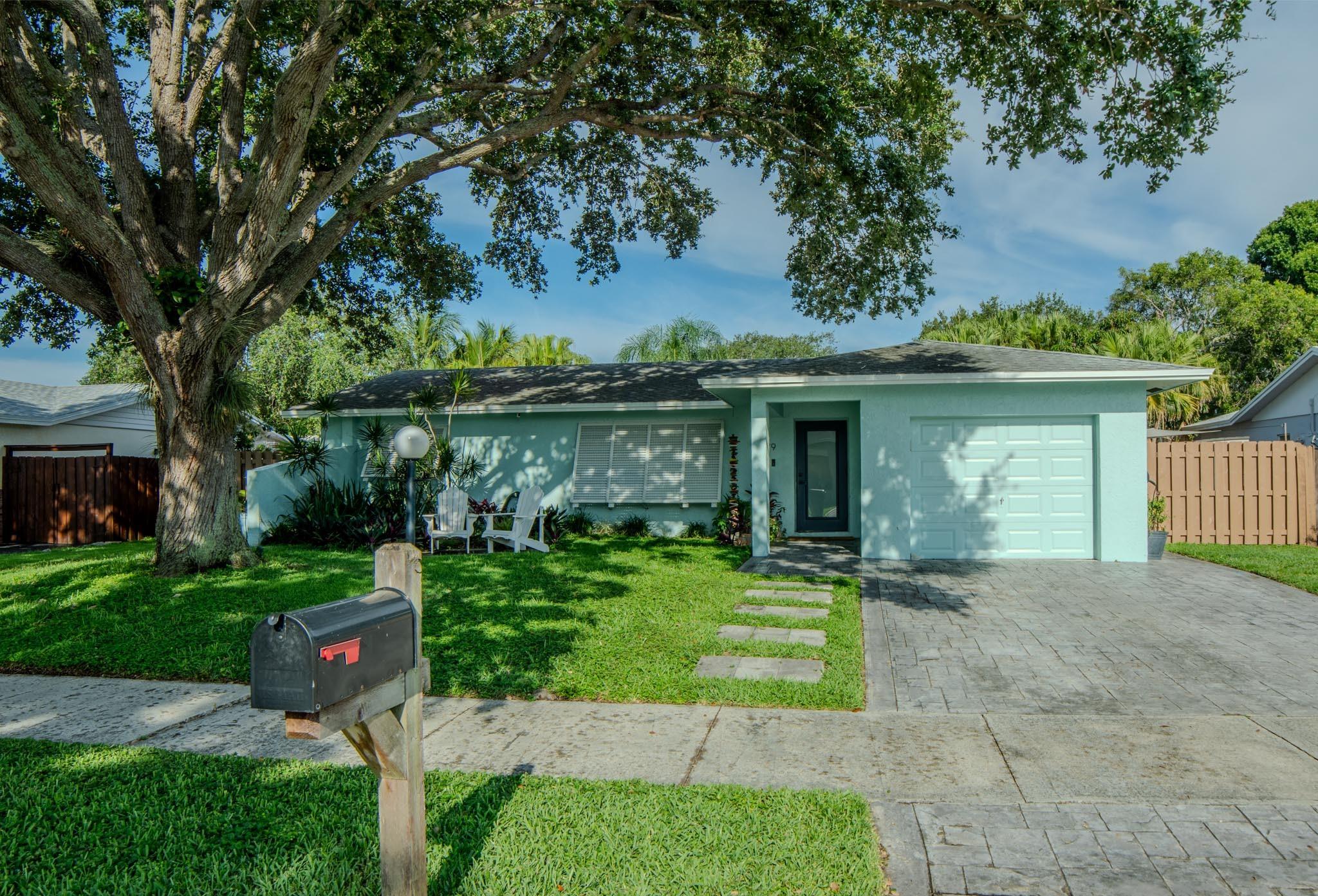 6879 Nw 28th Ter Fort Lauderdale FL 33309 | F10445416