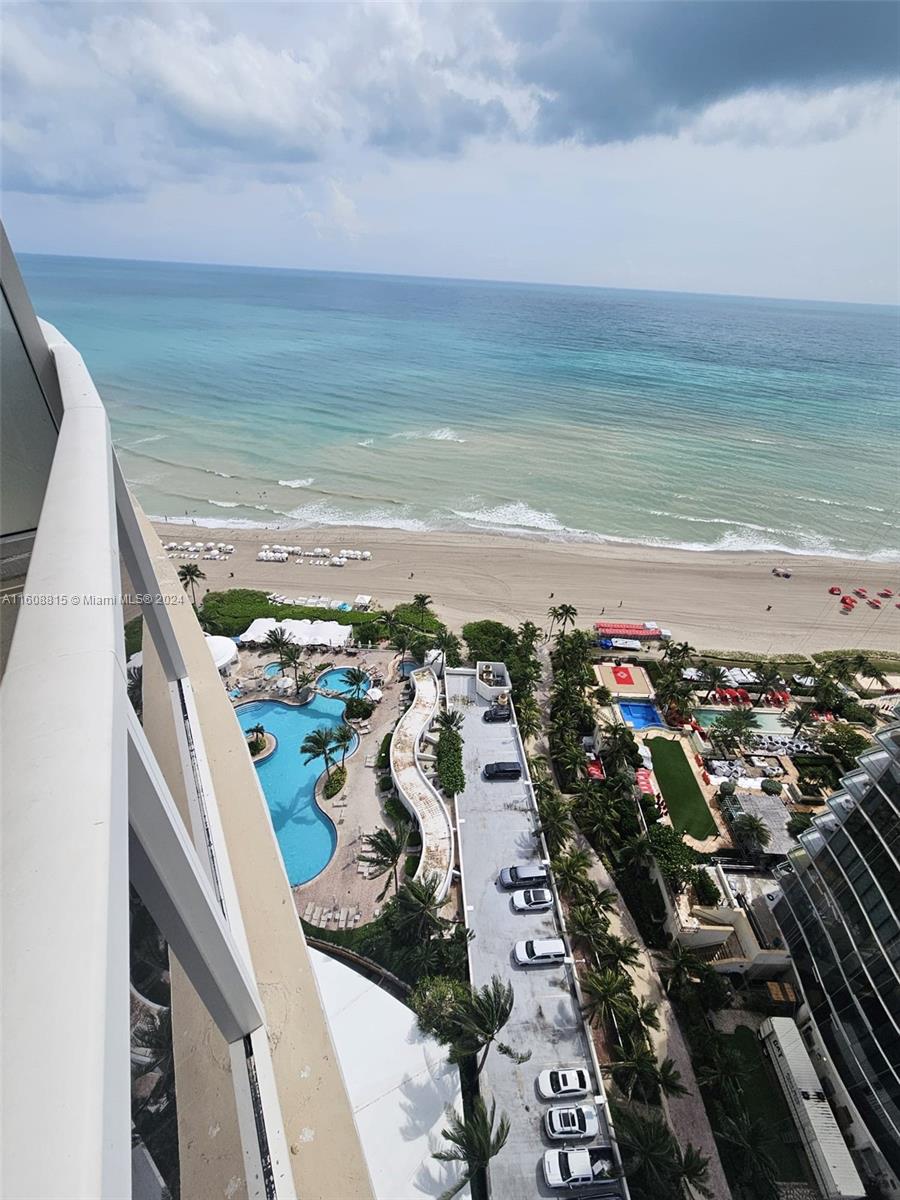 18001 Collins Ave Unit 2112, Sunny Isles Beach, Florida 33160