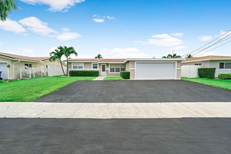 949 Se 10th Ct, Pompano Beach, FL 33060, 3 Bedrooms , 2 Bathrooms ,Single Family Residence,Off Market,F10447374, Horizon Palm Realty Group