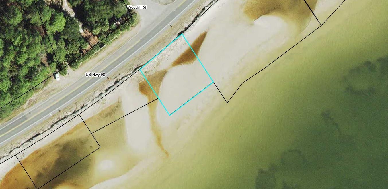 Homes for sale in Carrabelle, FL | 2202 Hwy 98 E, Carrabelle, FL 32322 | MLS# F10447624