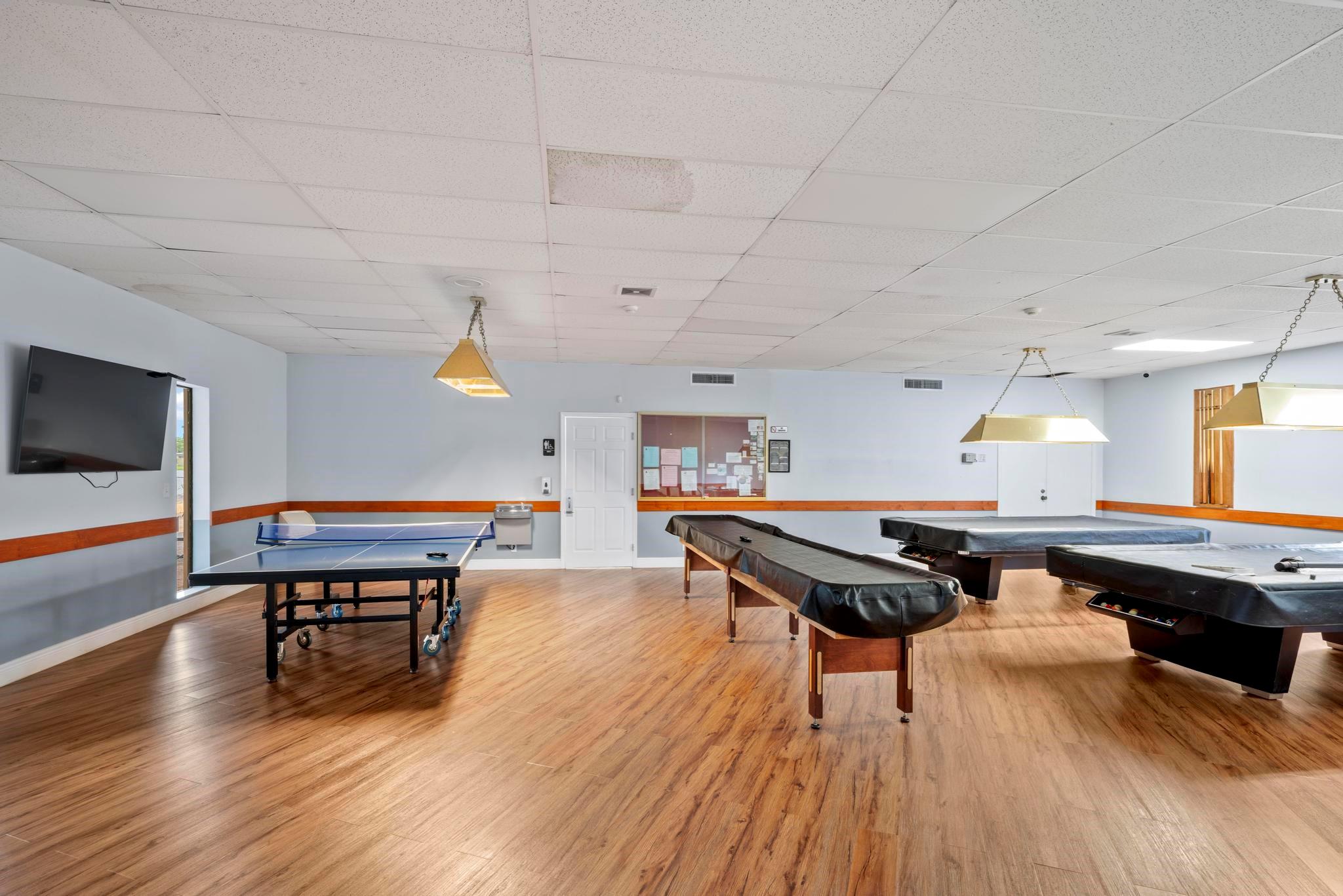 Select from billiards or ping pong, or join in on game night.