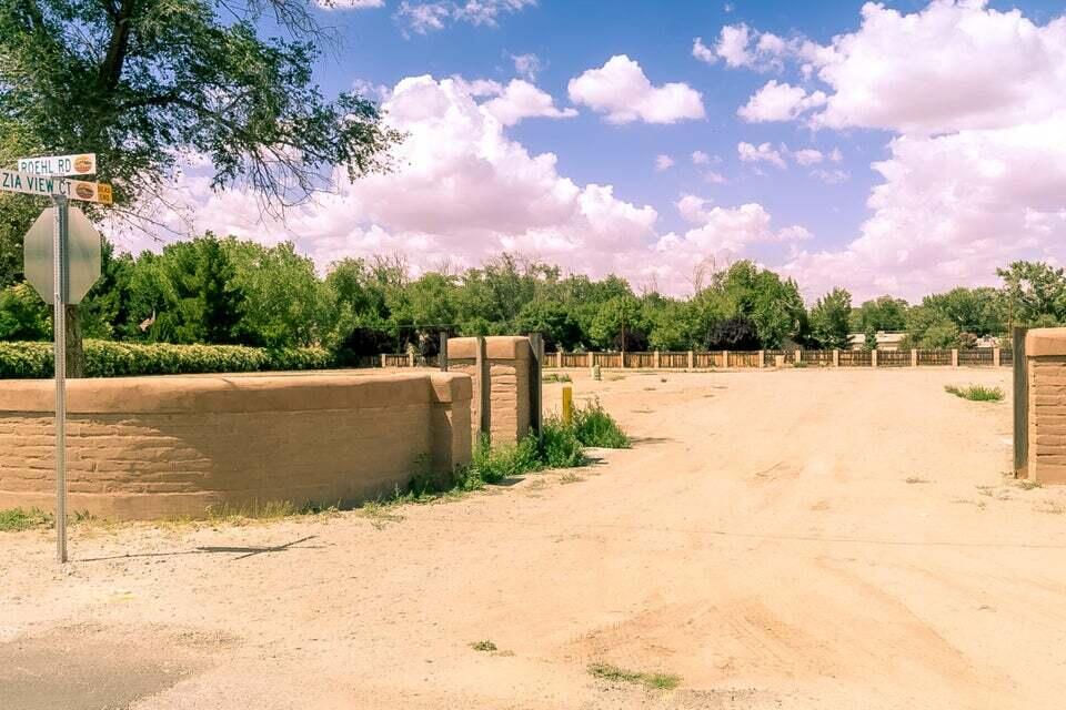 Photo 1 of Sale Pending at 7200 Zia View Ct Nw, Los Ranchos, NM 87107 | MLS# 1065938 | Listing updated on 2026-09-25