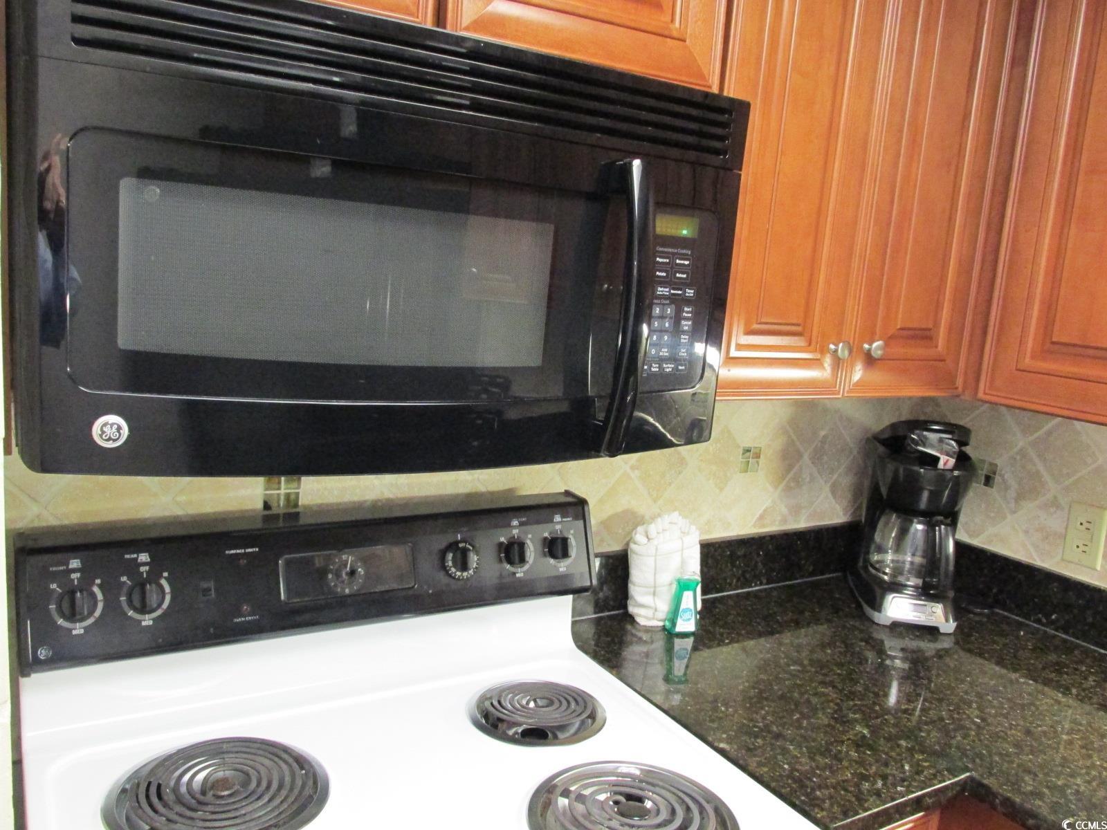 2415561 | Photo 14
