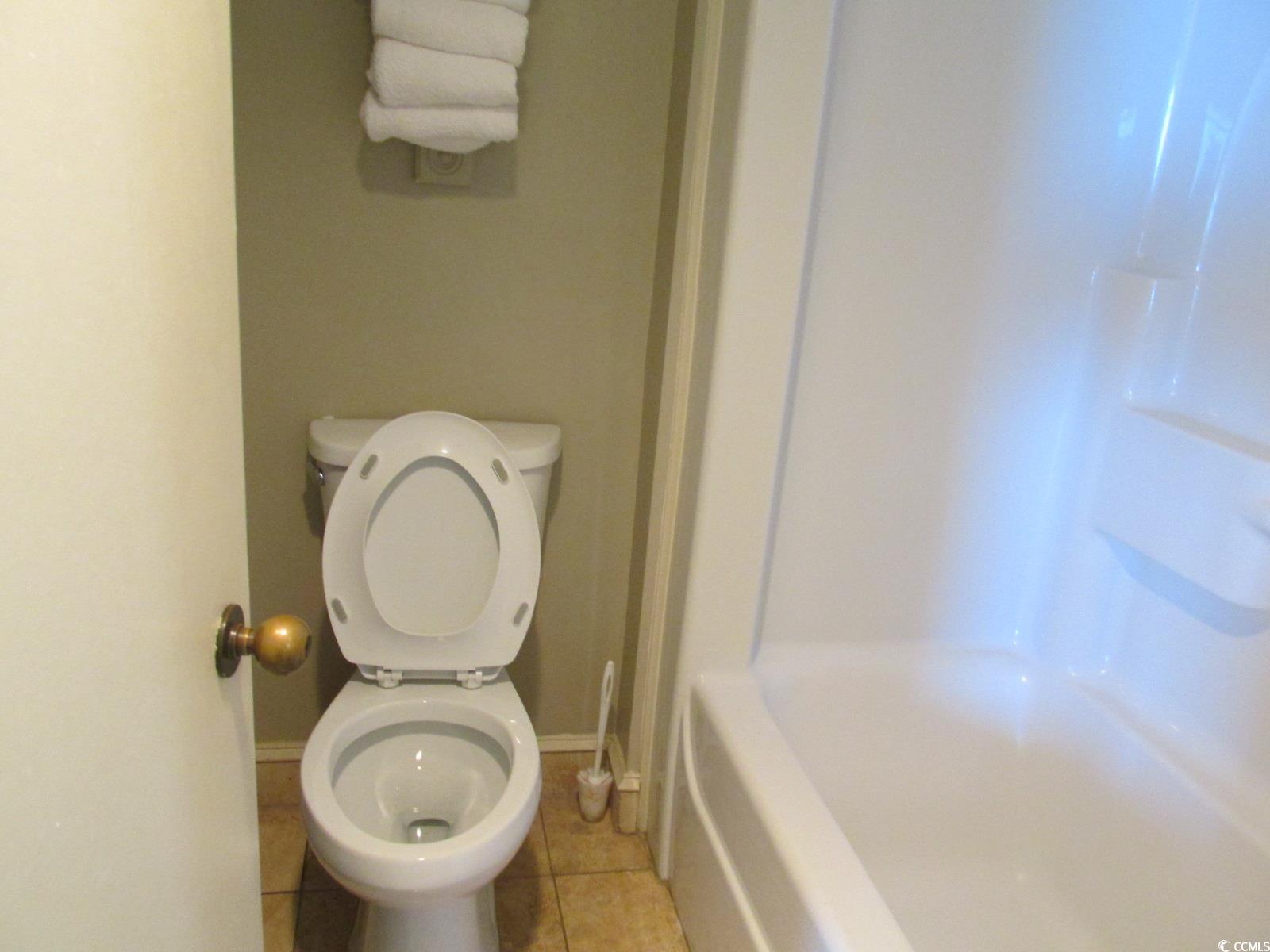 2415561 | Photo 18