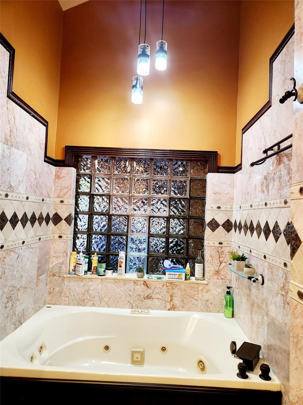 Bath tub jacuzzi water heater motor