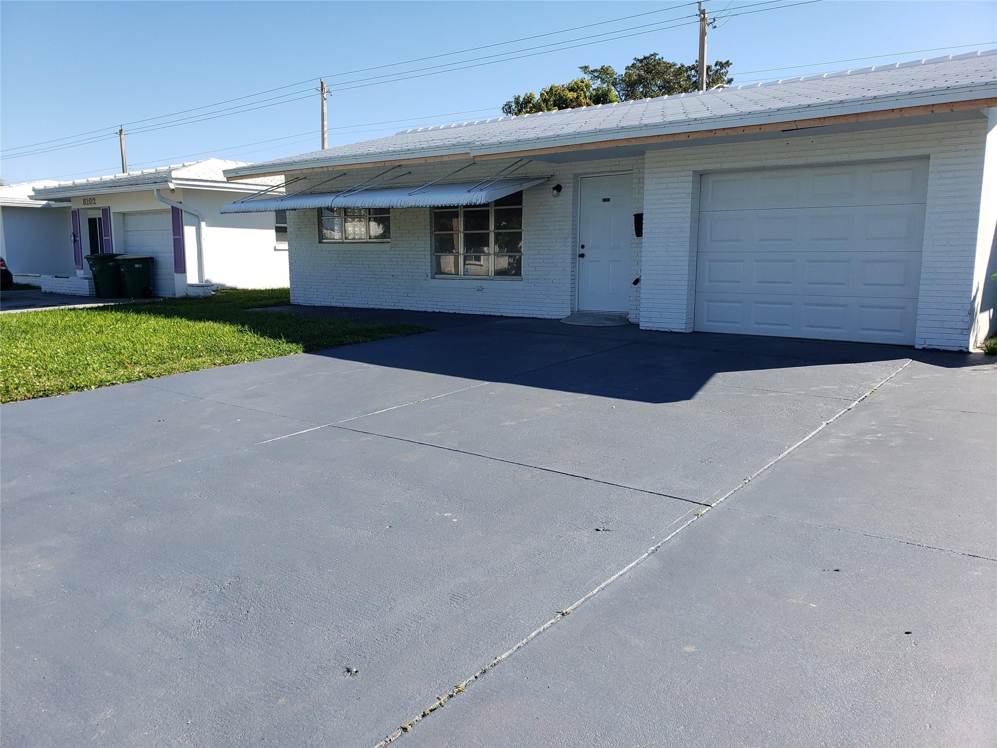 8104 Nw 57th Ct Tamarac FL 33321 | F10449426