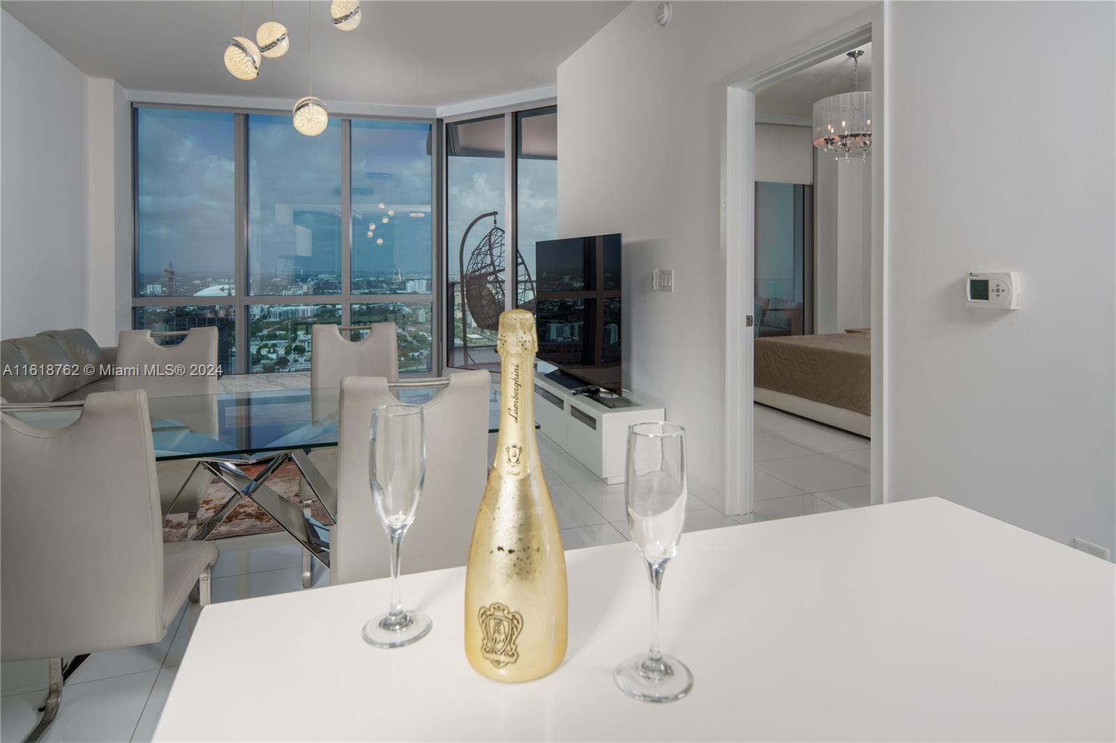 Paramount Miami Worldcent