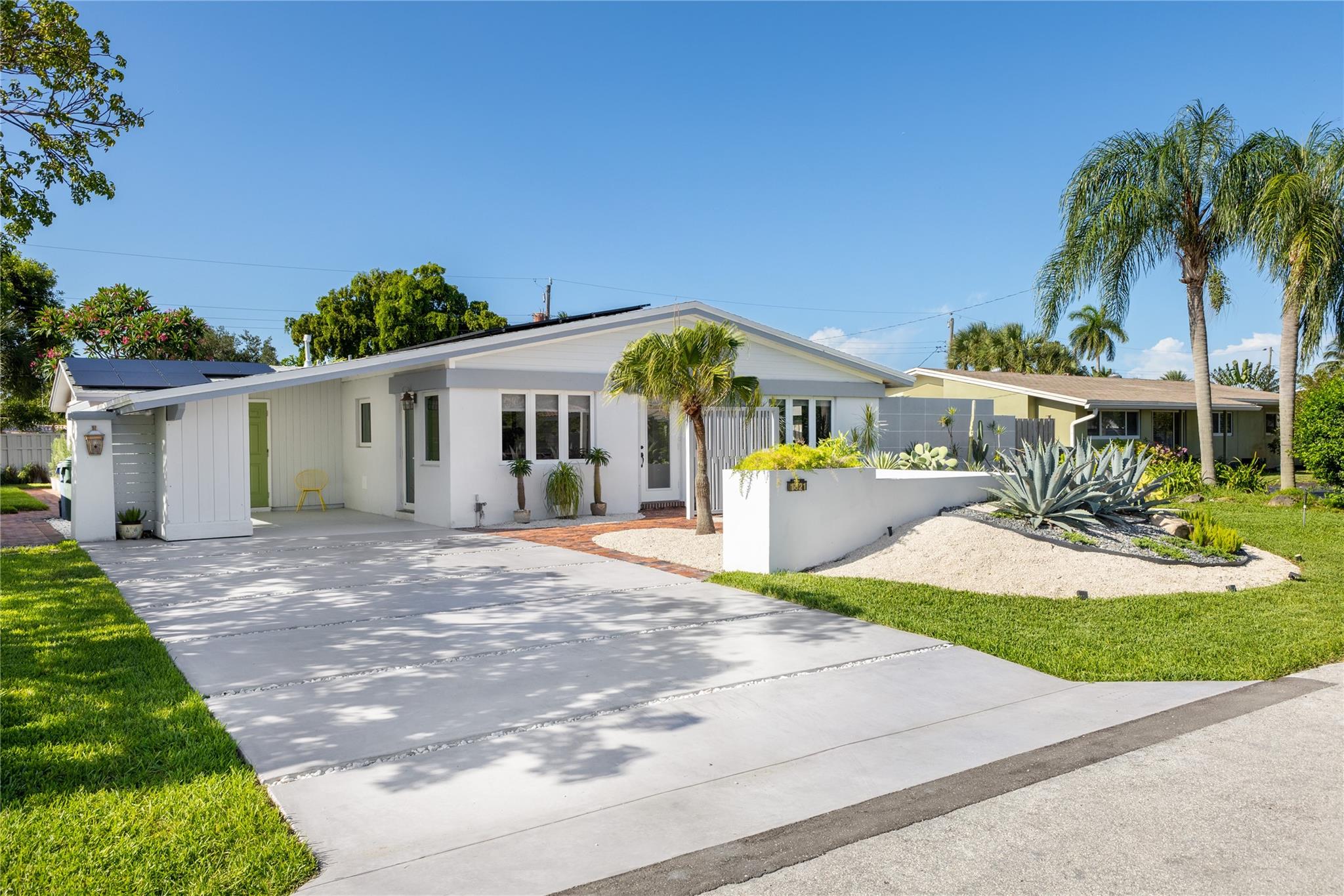 1321 Ne 42nd St Oakland Park FL 33334 | F10449643