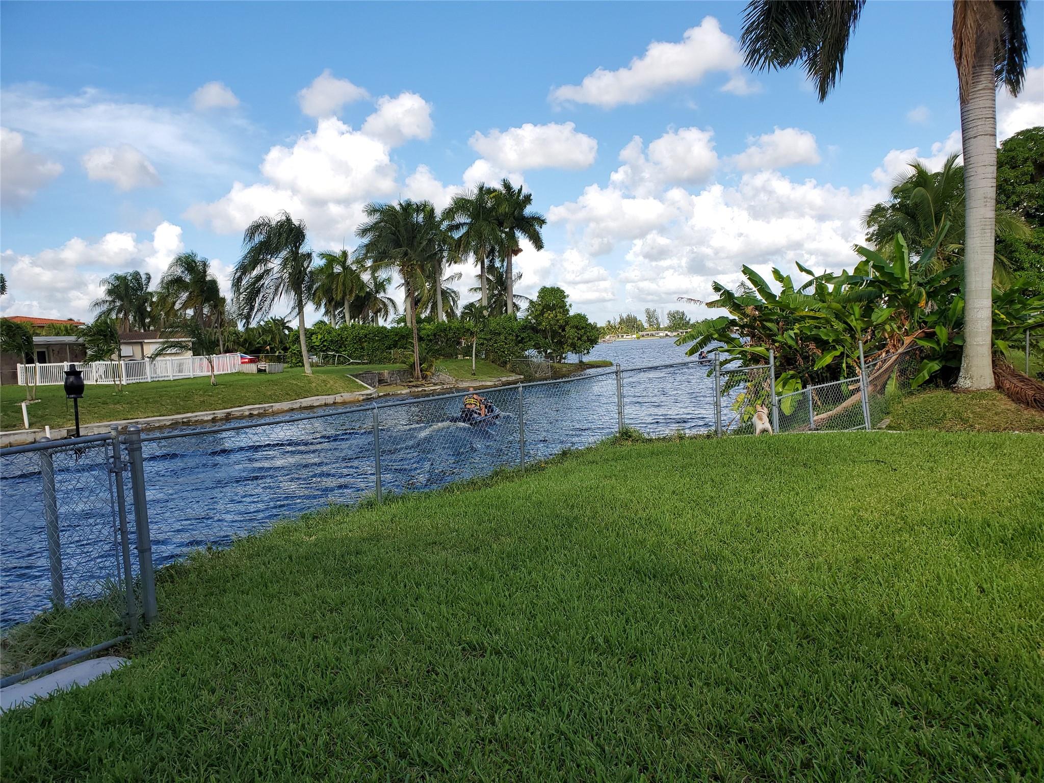 Homes for sale in Hialeah, FL | 8165 Nw 182nd St, Hialeah, FL 33015 | MLS# F10449793