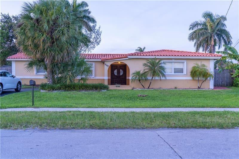 Homes for sale in Hialeah, FL | 8165 Nw 182nd St, Hialeah, FL 33015 | MLS# F10449793