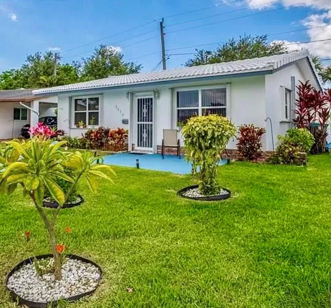 Home front with a Yard view