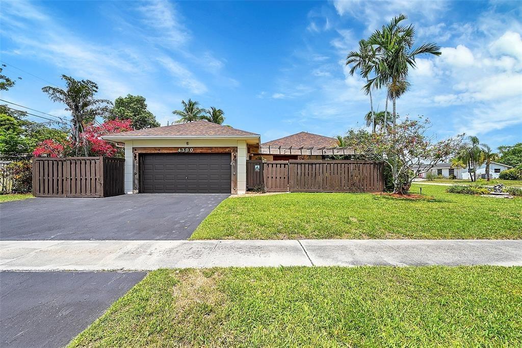 Full 2-car garage with side driveway!