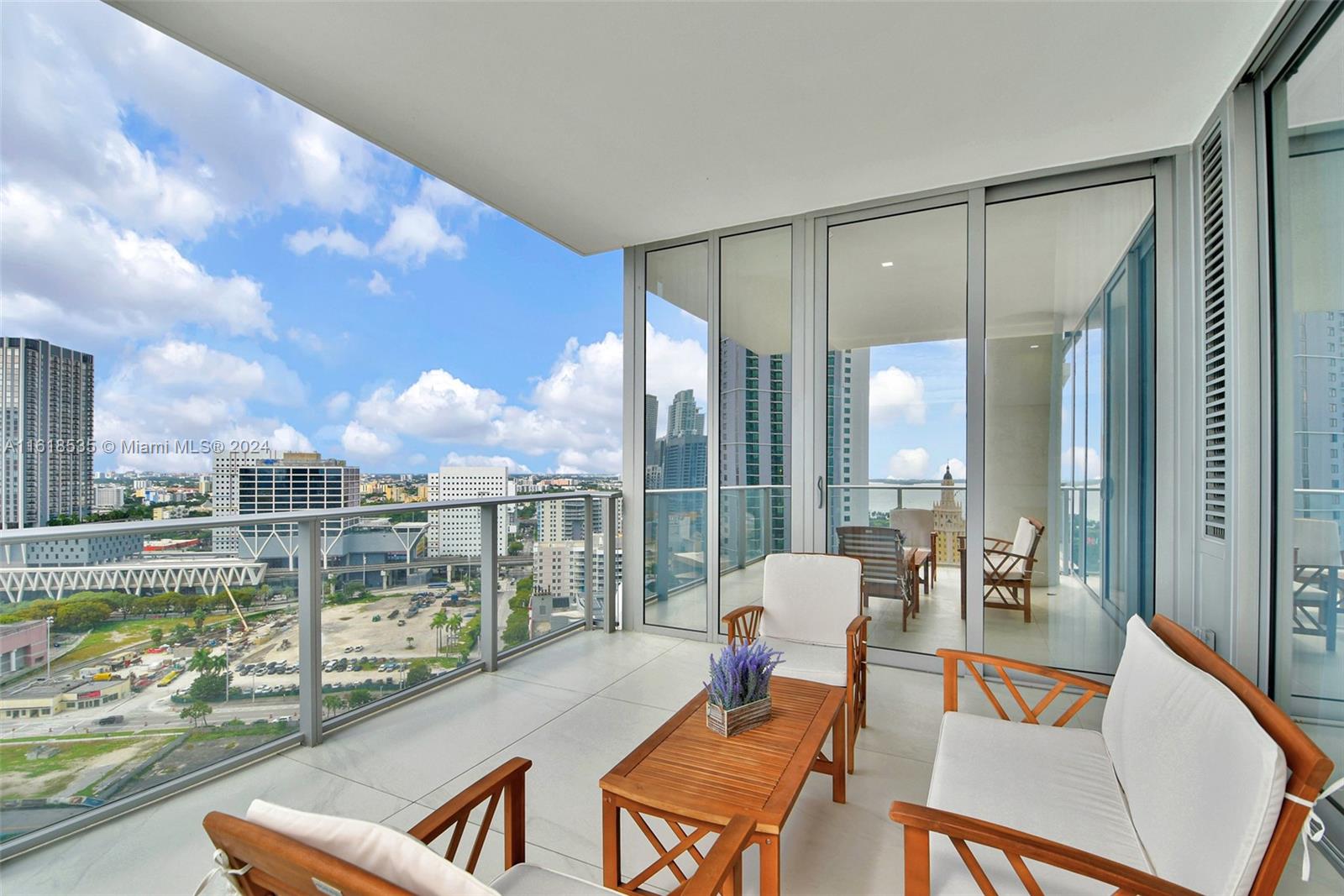 851 NE 1st Ave #2112, Miami FL 33132