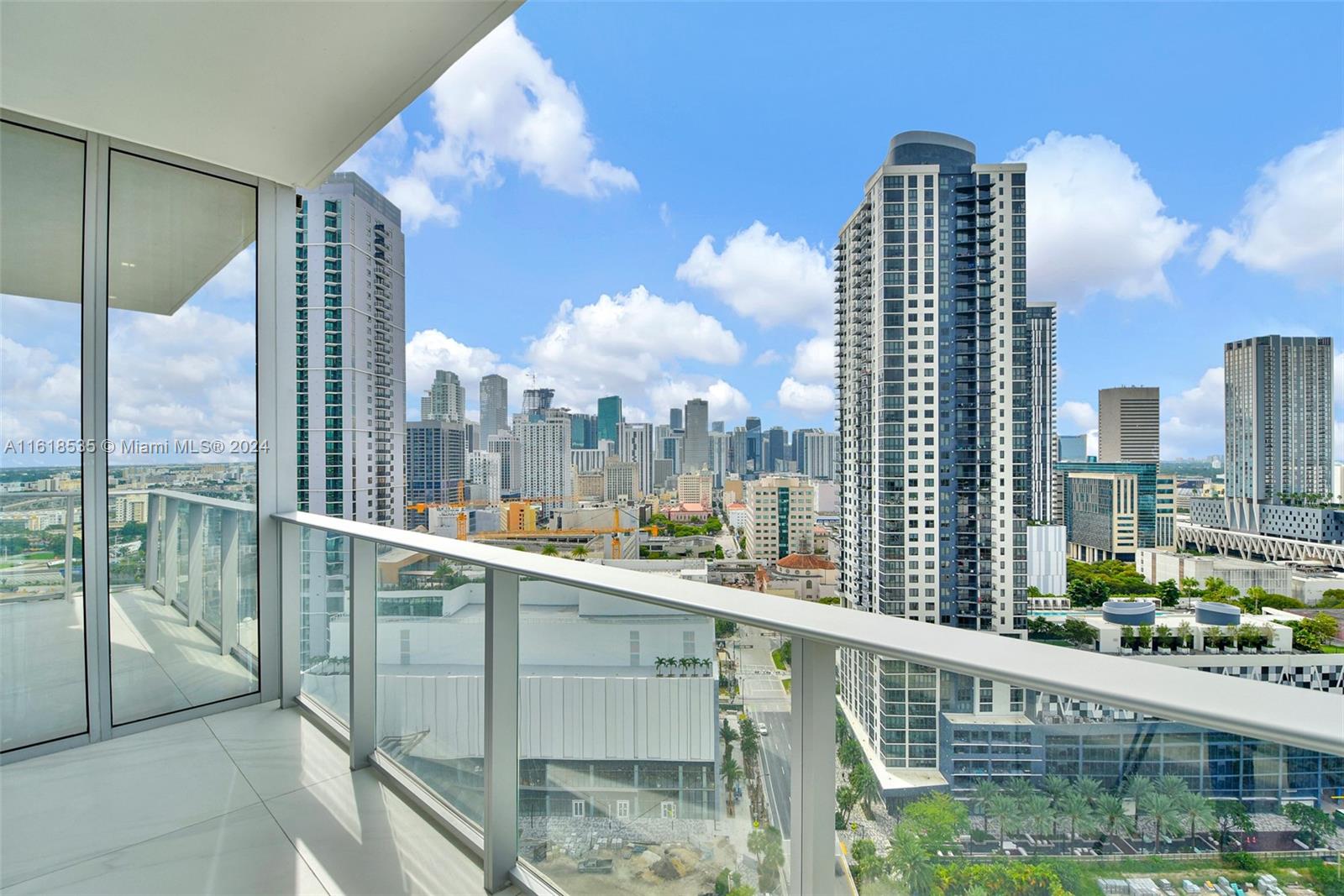 851 NE 1st Ave #2112, Miami FL 33132