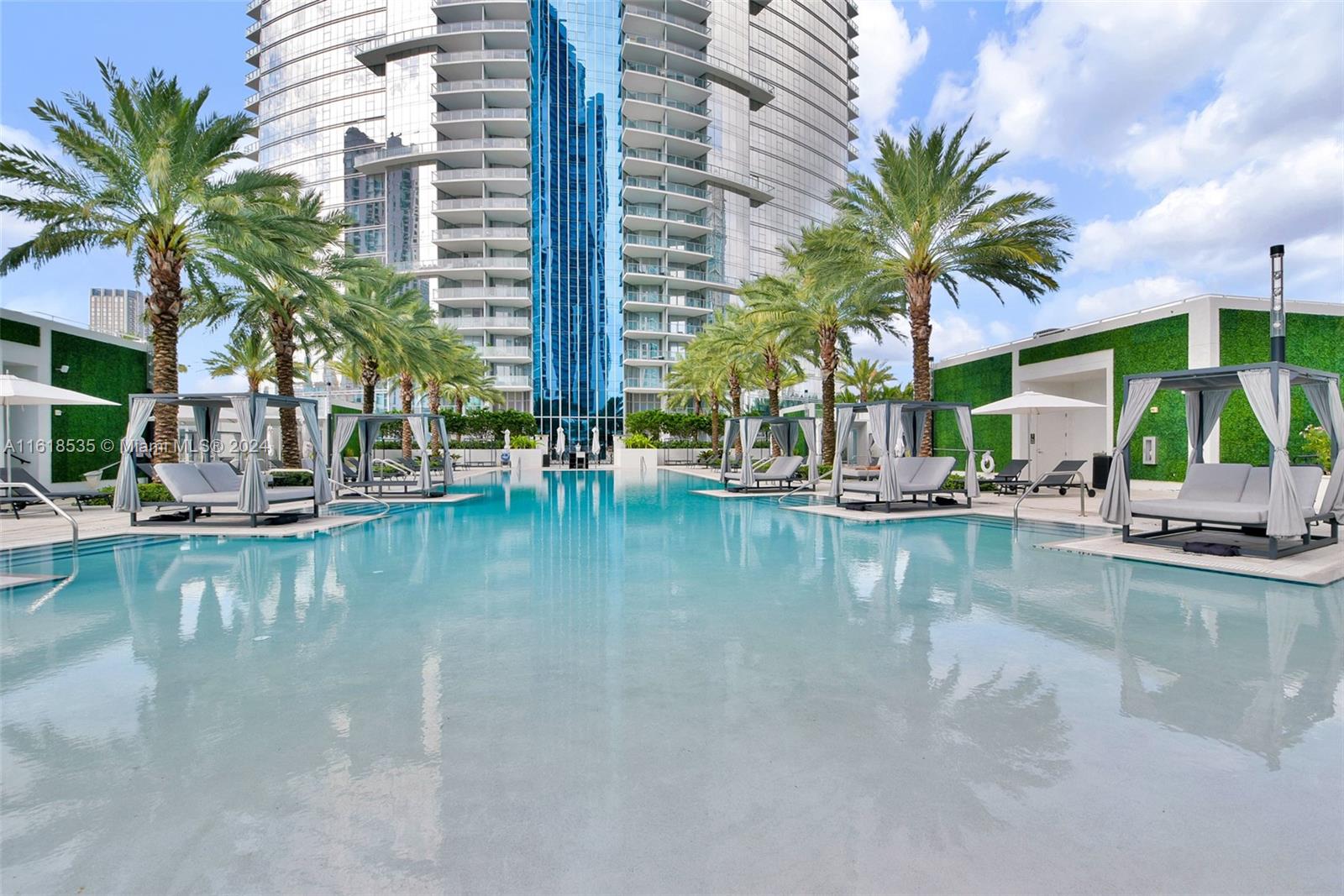 851 NE 1st Ave #2112, Miami FL 33132