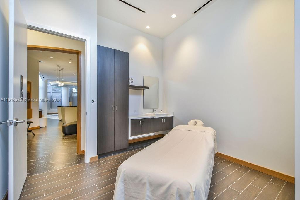 851 NE 1st Ave #2112, Miami FL 33132