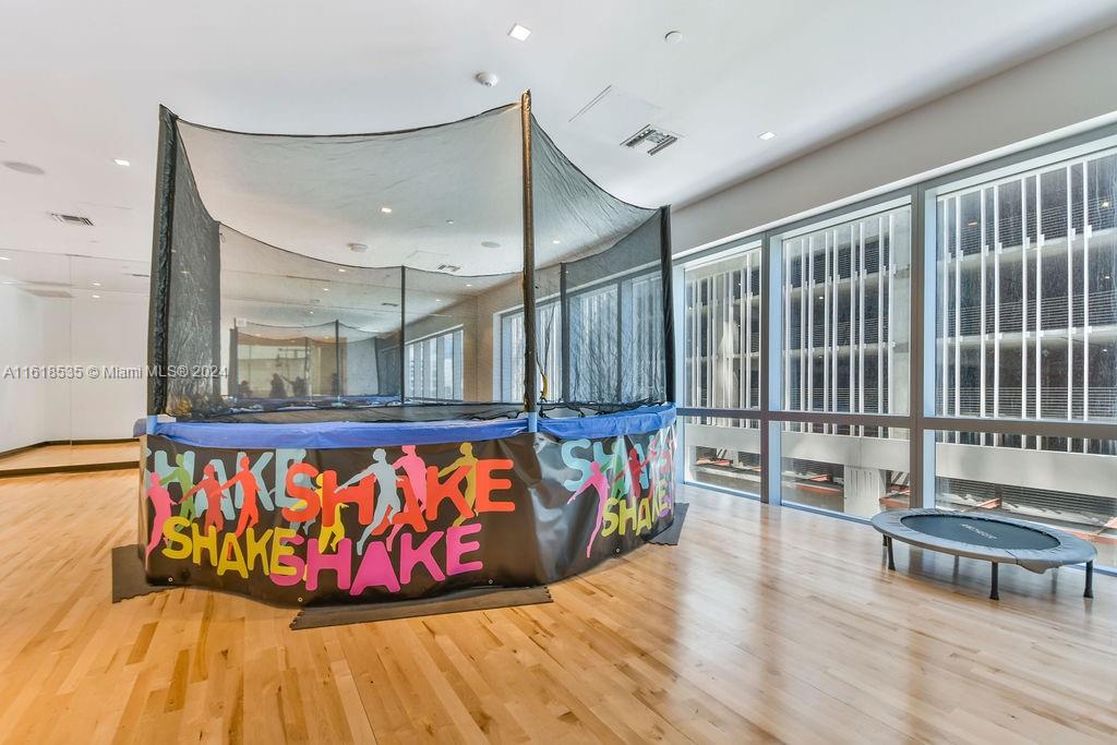 851 NE 1st Ave #2112, Miami FL 33132