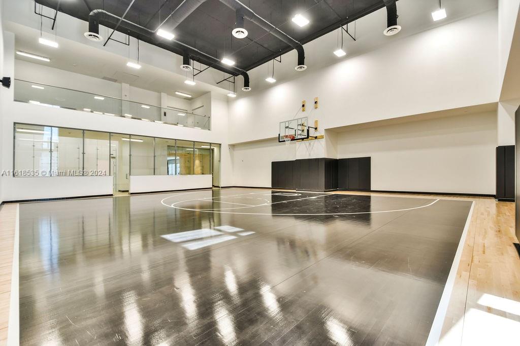 851 NE 1st Ave #2112, Miami FL 33132