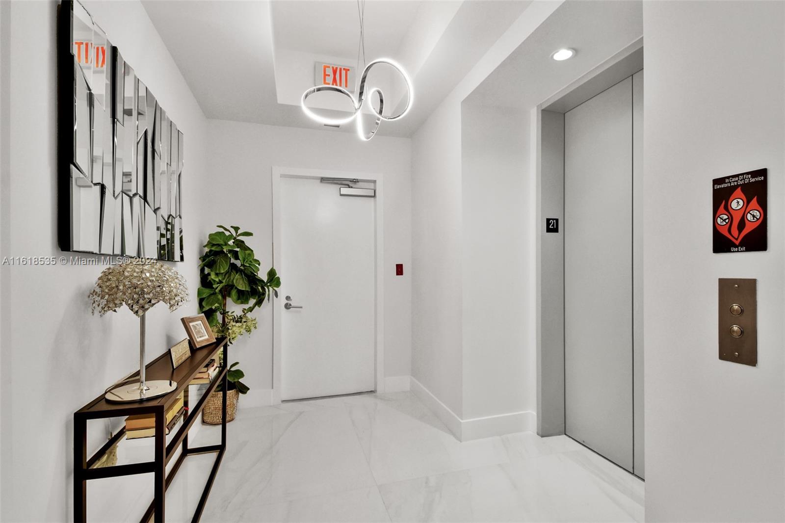 851 NE 1st Ave #2112, Miami FL 33132