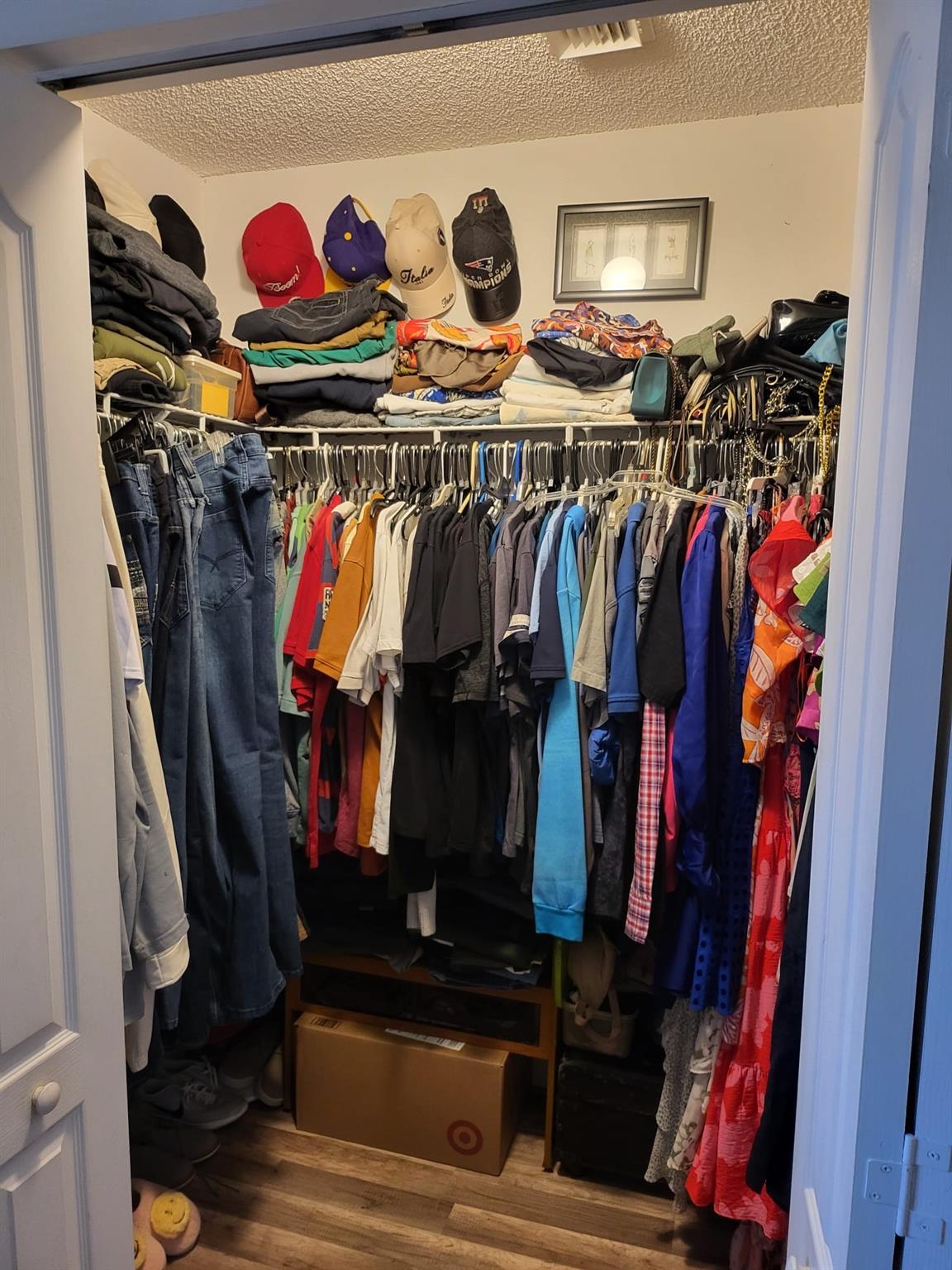 MASTER BEDROOM WALKIN CLOSET