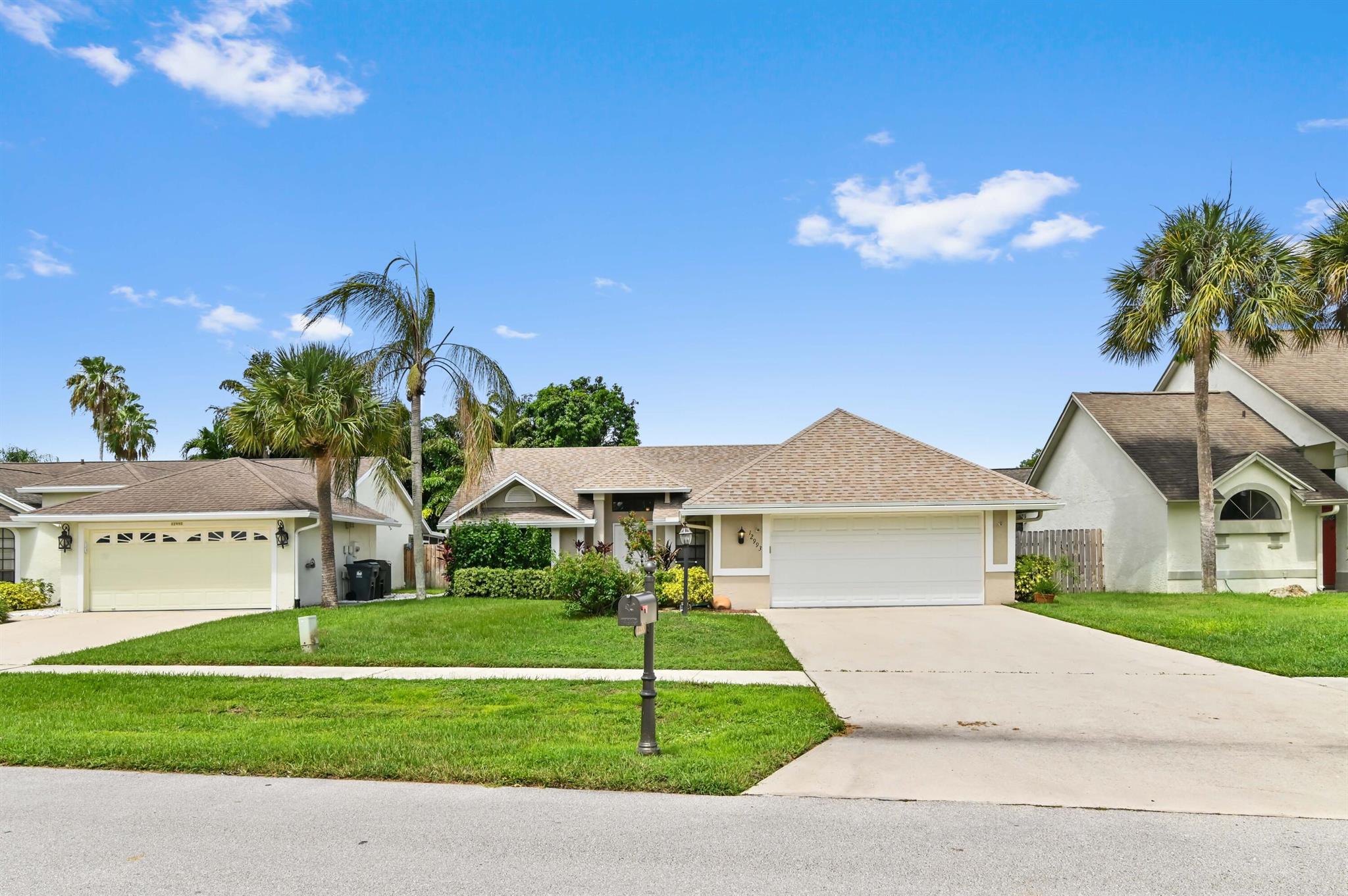 12993 Meadowbreeze Drive Wellington FL 33414 | R11003301