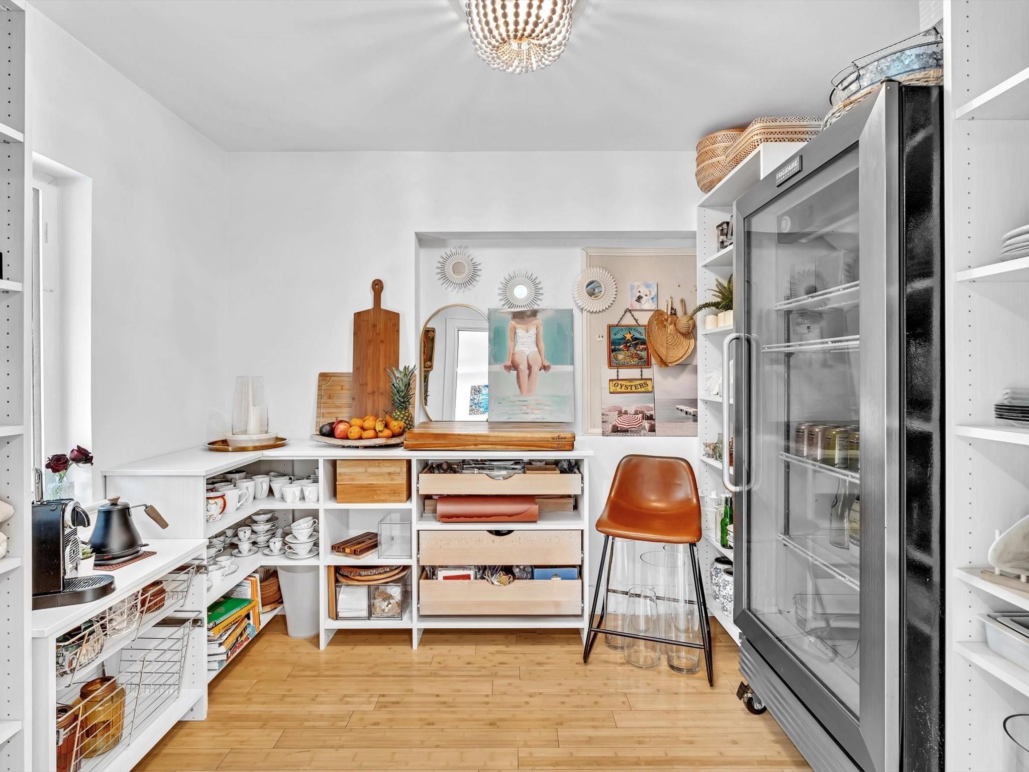 Flex space used as Butlers Pantry