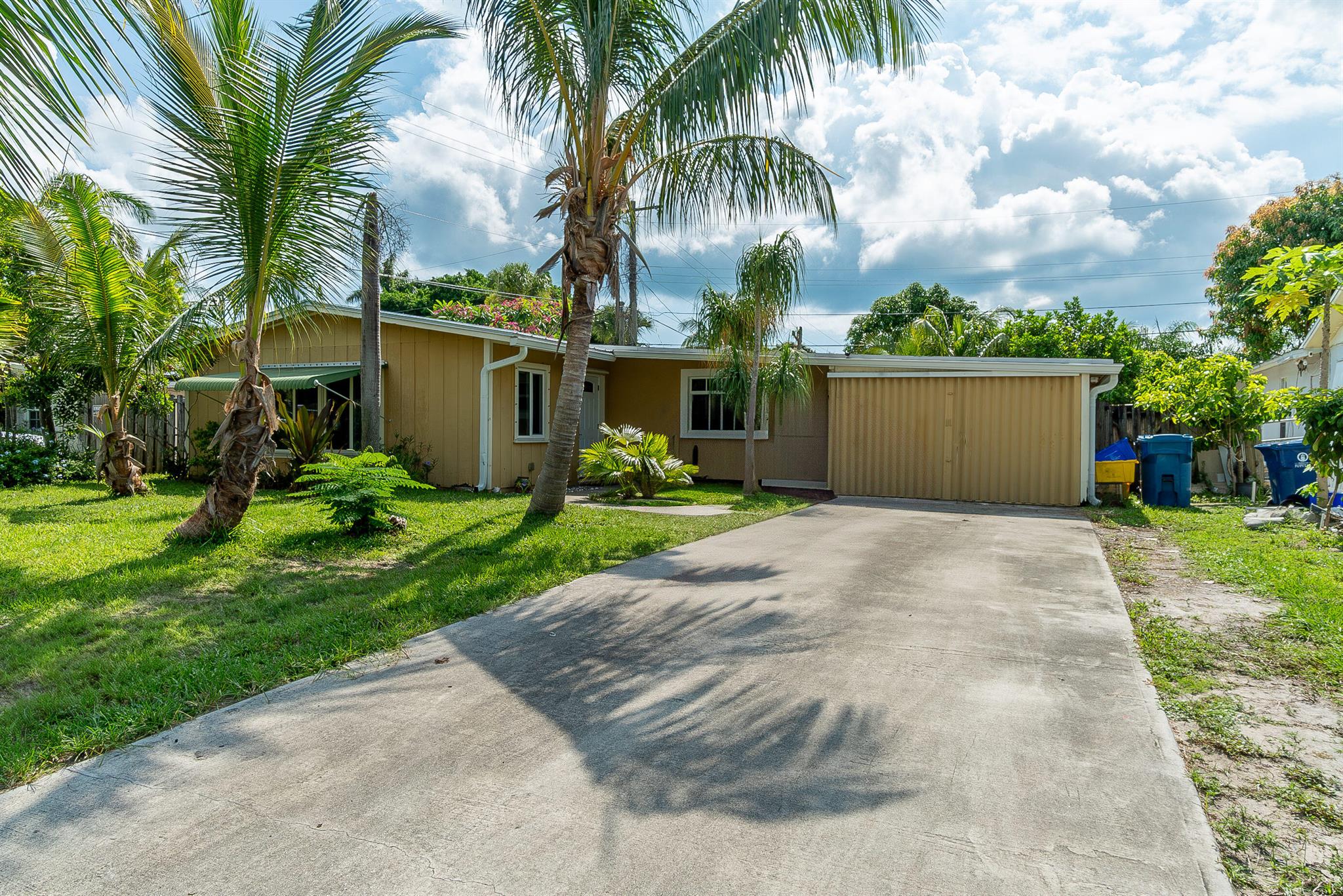 403 W Whitney Drive W, Jupiter, FL 33458, 3 Bedrooms , 2 Bathrooms ,Single Family Residence,Off Market,R11003931, Horizon Palm Realty Group