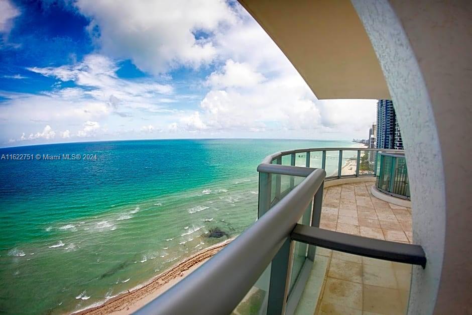 Condo for Sale in Sunny Isles Beach, FL