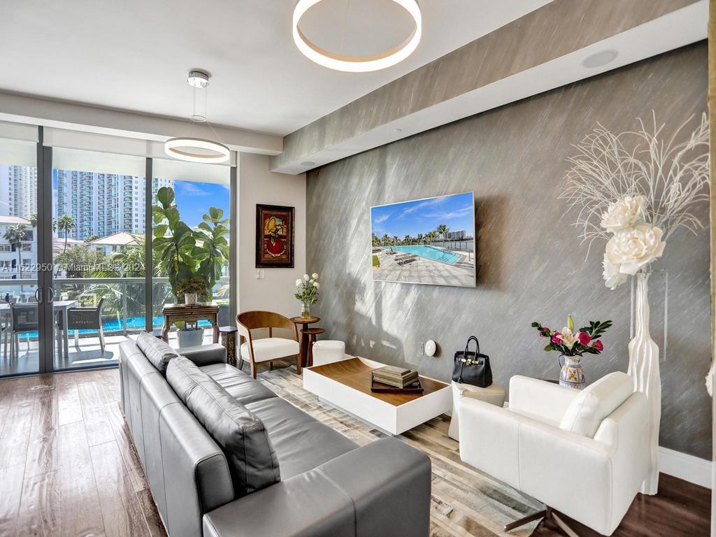 3250 NE 188th St #207, Aventura FL 33180