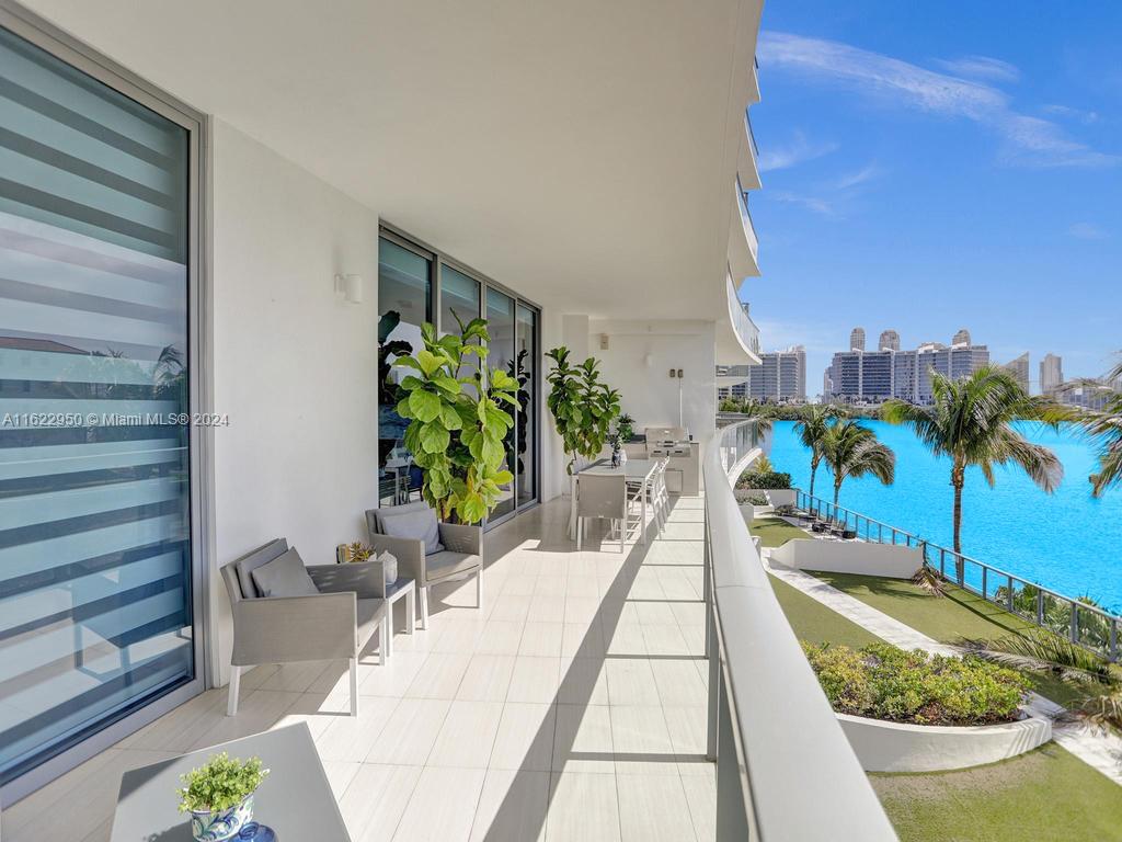 3250 NE 188th St #207, Aventura FL 33180