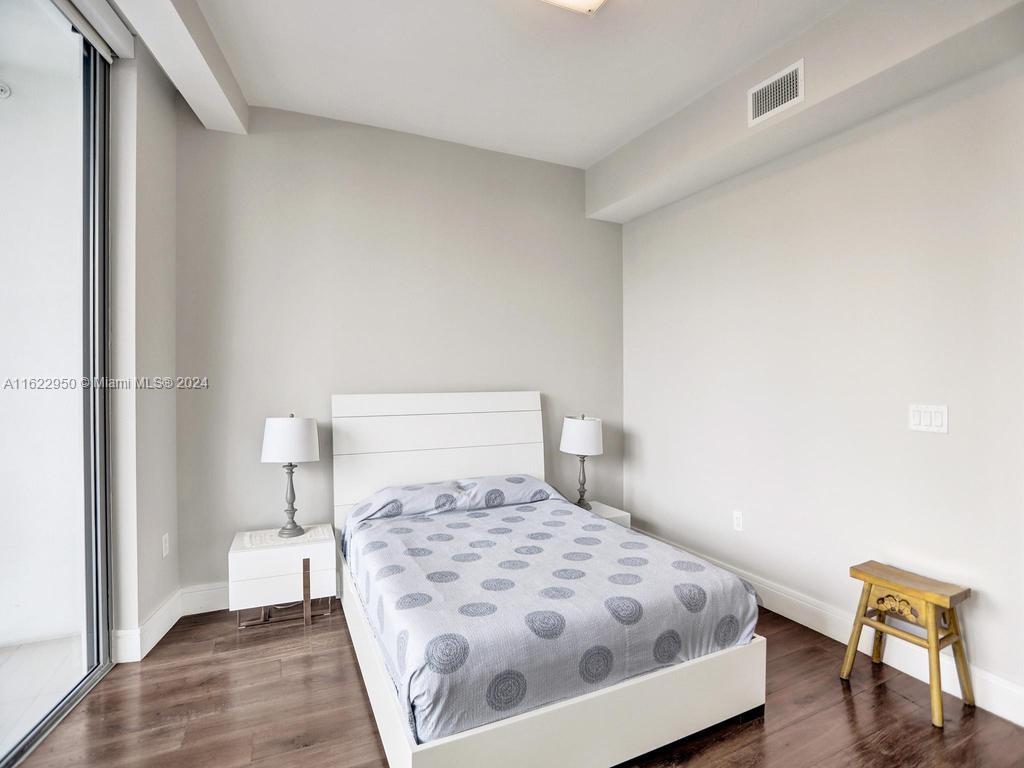 3250 NE 188th St #207, Aventura FL 33180