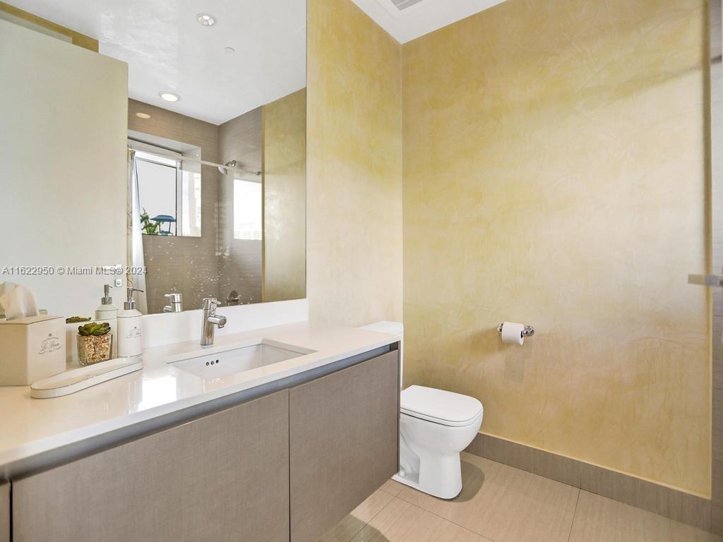 3250 NE 188th St #207, Aventura FL 33180