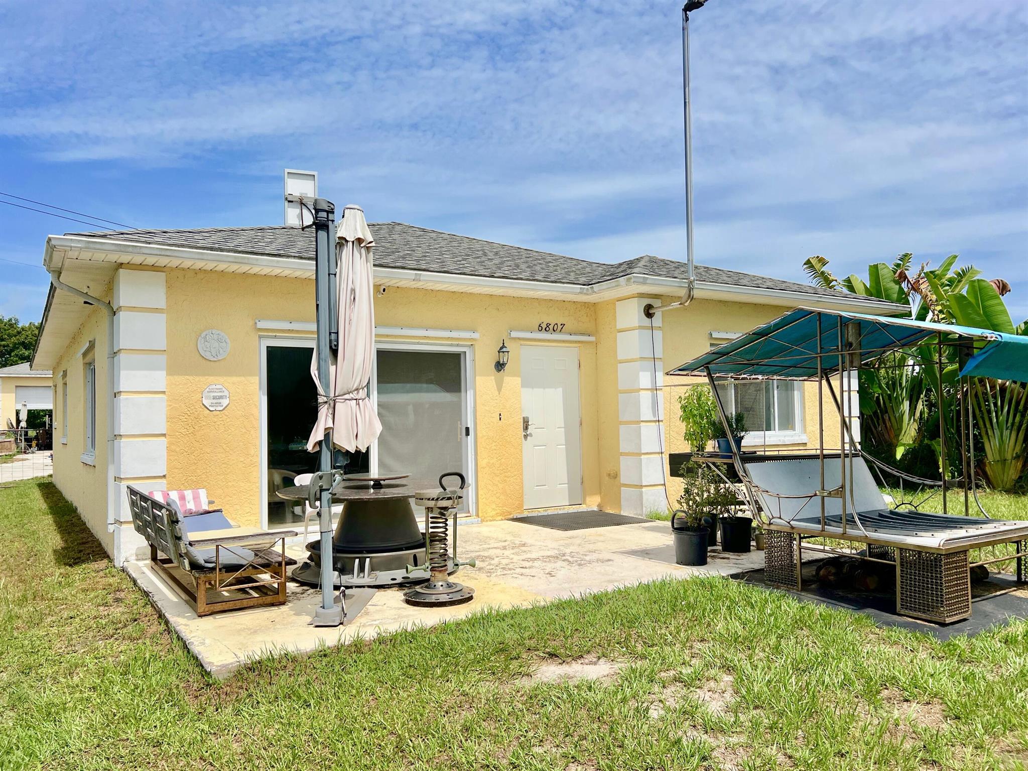 Homes for sale in Fort Pierce, FL | 6807 S Indian River Dr, Fort Pierce, FL 34982 | MLS# R11004558