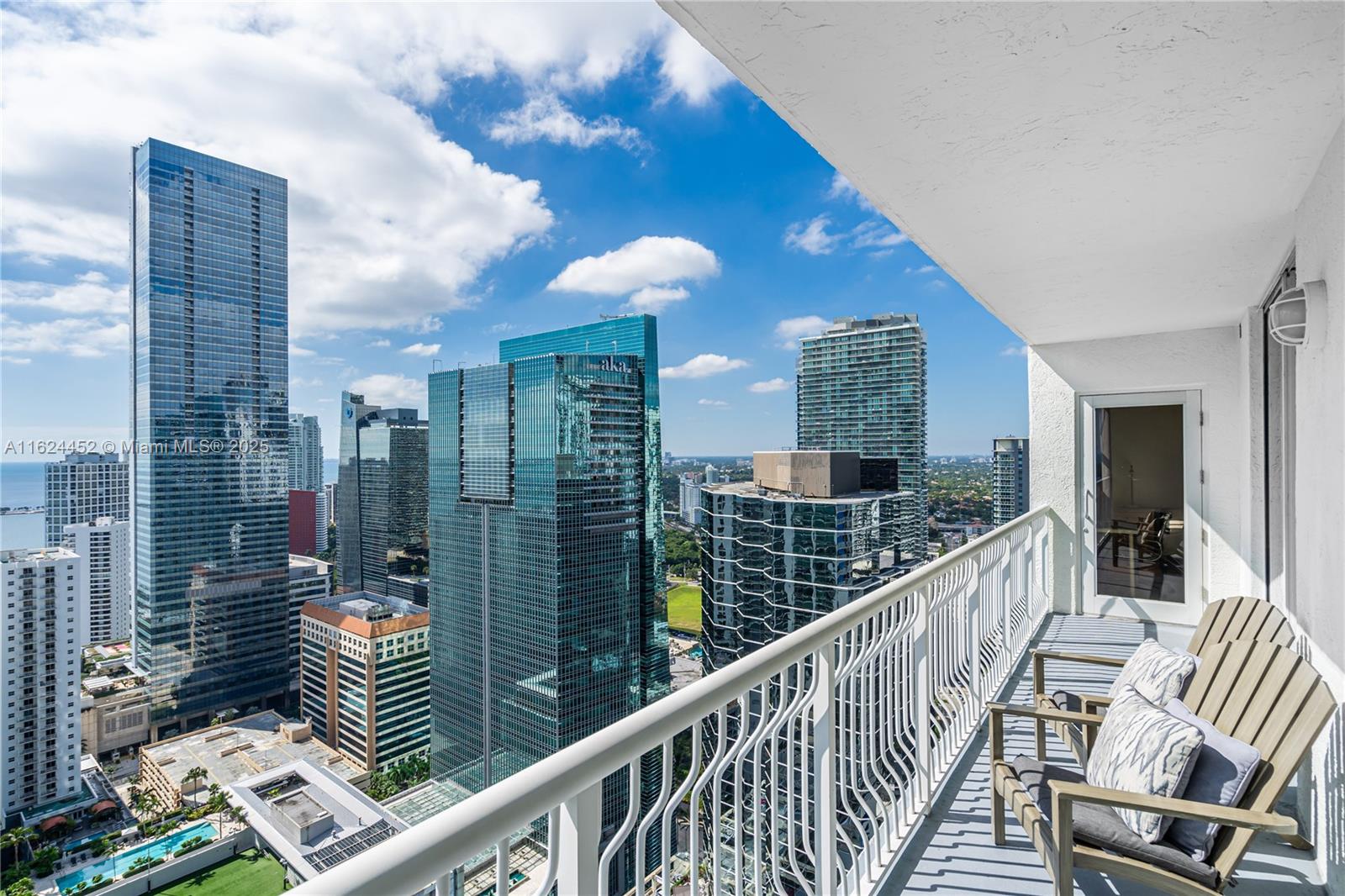 Condo for Sale in Miami, FL