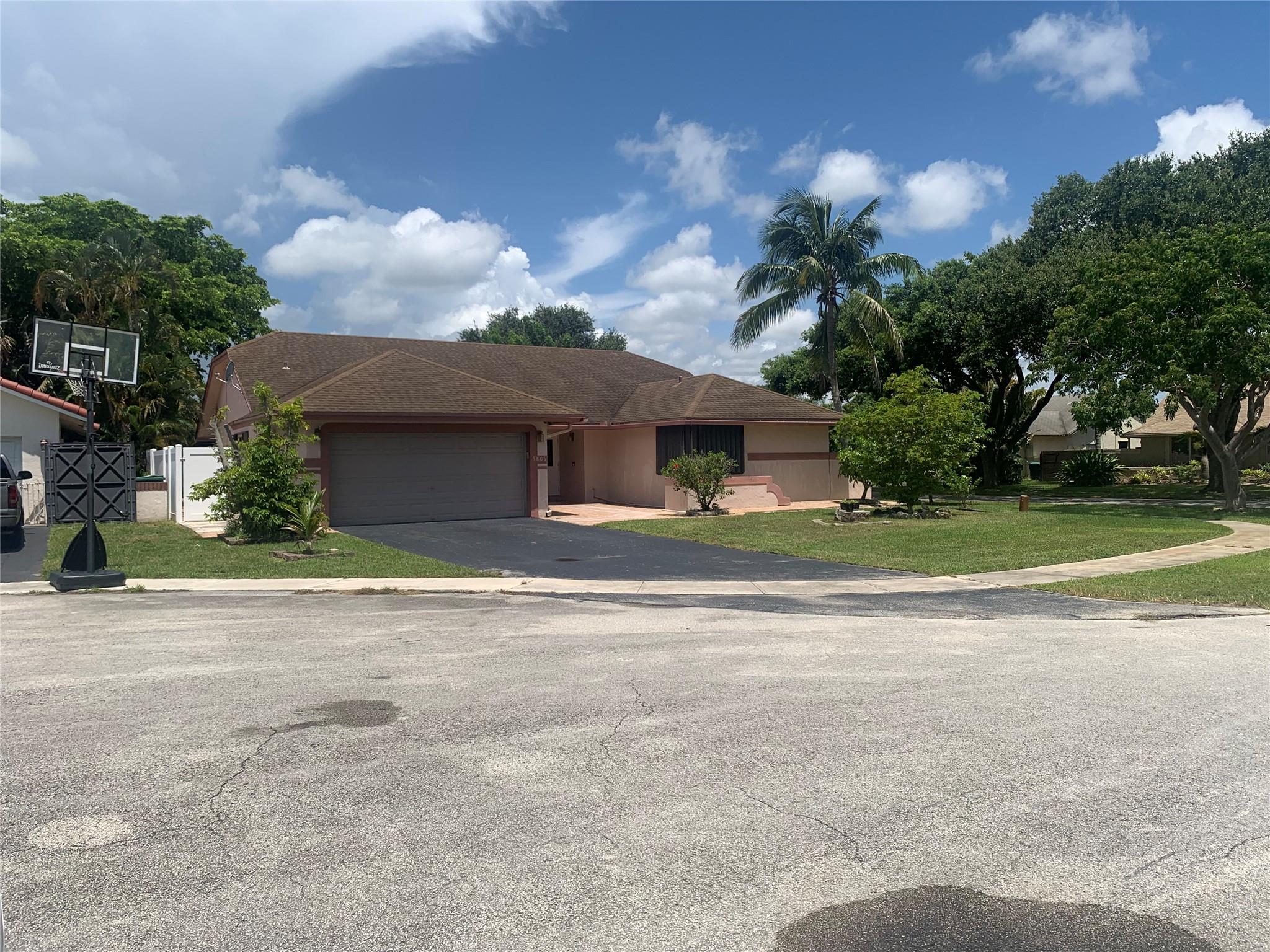 5805 Sw 87th Ter Cooper City FL 33328 | F10451270