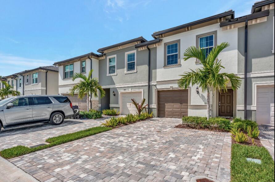 Homes for sale in Lauderdale Lakes, FL | 3247 Watercress Dr, Lauderdale Lakes, FL 33311 | MLS# R11005709