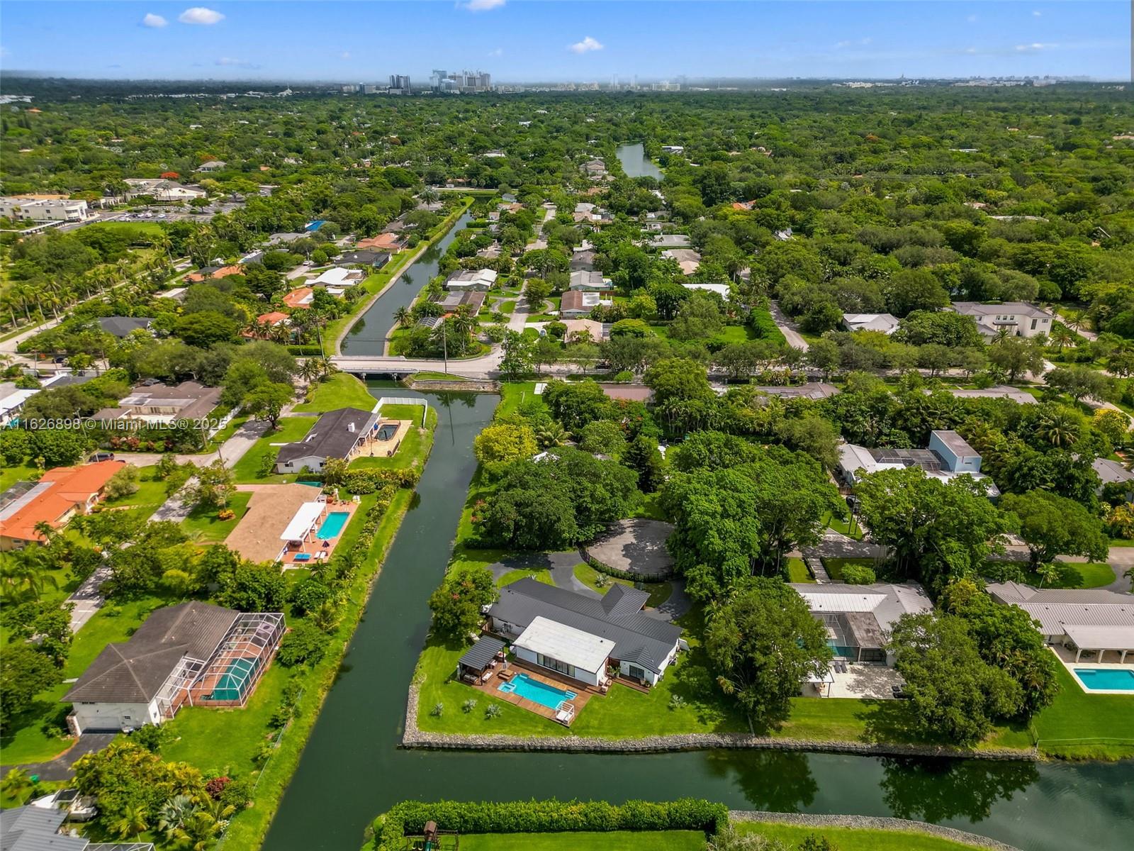 Homes for sale in Pinecrest, FL | 7000 Sw 125th St, Pinecrest, FL 33156 | MLS# A11626898